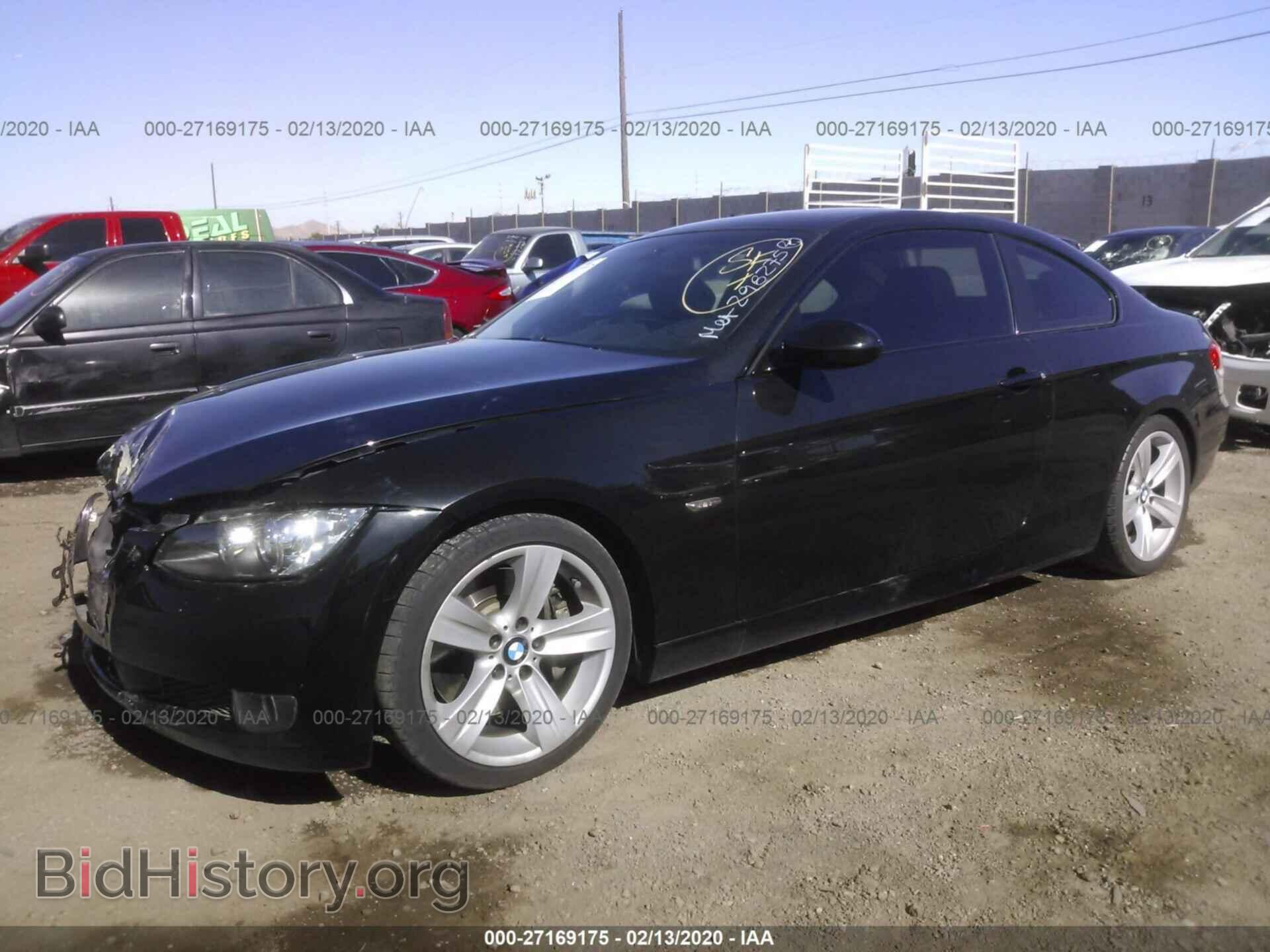 2009 BMW 335 - VIN: WBAWB73519P044921 - Photo 2