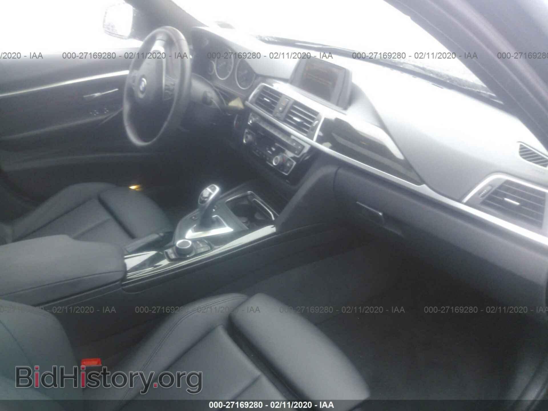 2017 BMW 330 - VIN: WBA8D9G50HNU60249 - Фото 5