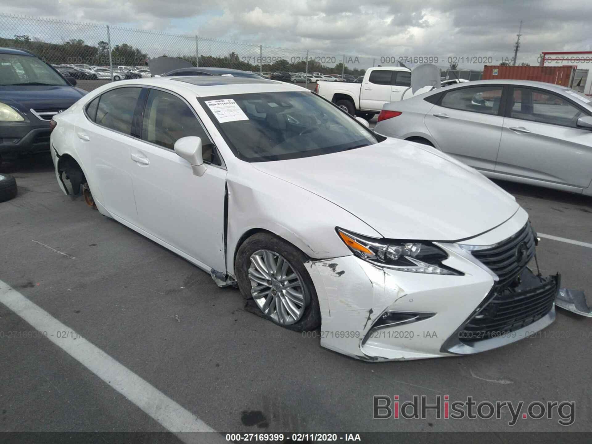 Photo JTHBK1GG9H2252114 - LEXUS ES 2017