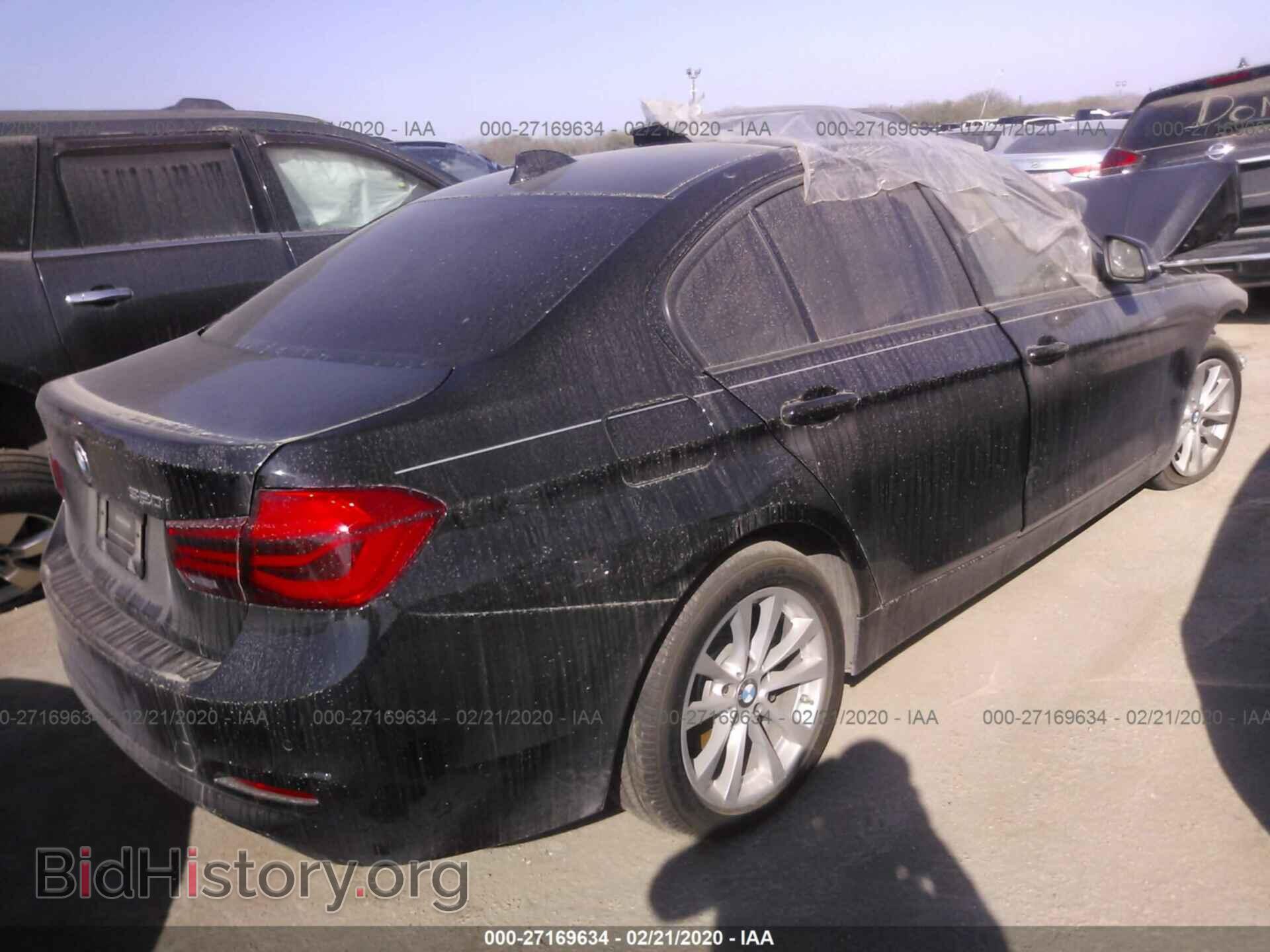 2016 BMW 320 - VIN: WBA8E1G54GNU11617 - Photo 4