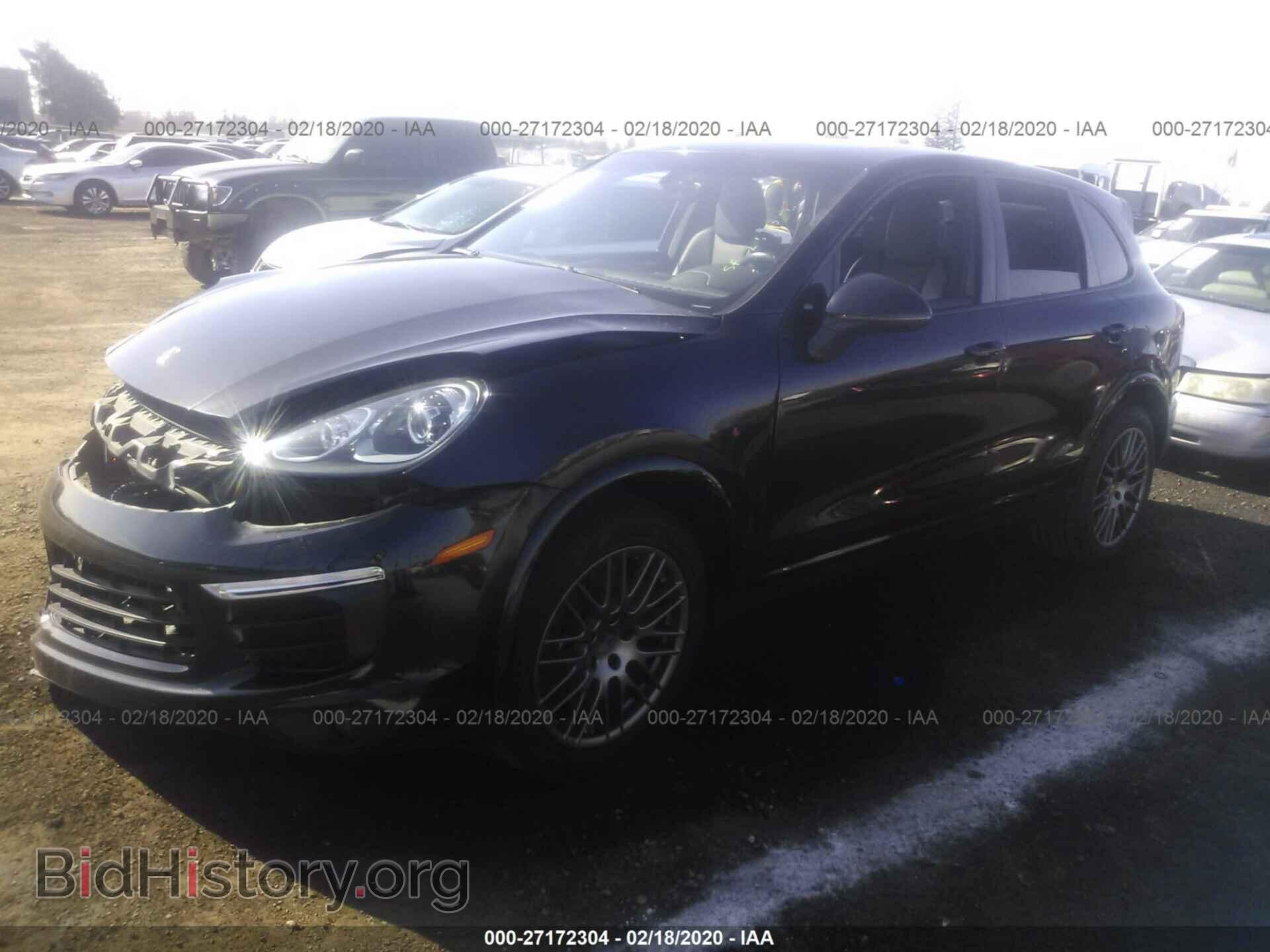 2017 PORSCHE CAYENNE - VIN: WP1AA2A23HKA86559 - Photo 2