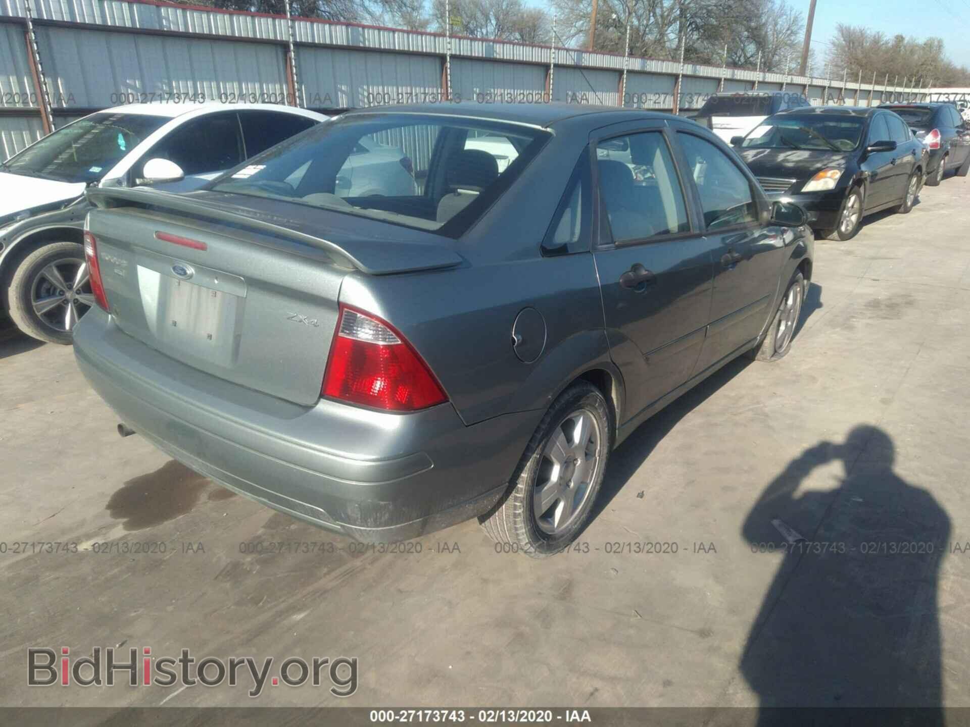 2005 FORD FOCUS - VIN: 1FAFP34N95W205565 - Фото 4