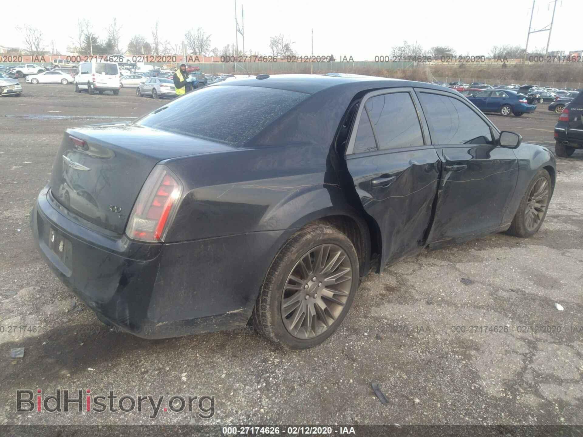 2013 CHRYSLER 300C - VIN: 2C3CCADG0DH727419 - Фото 4