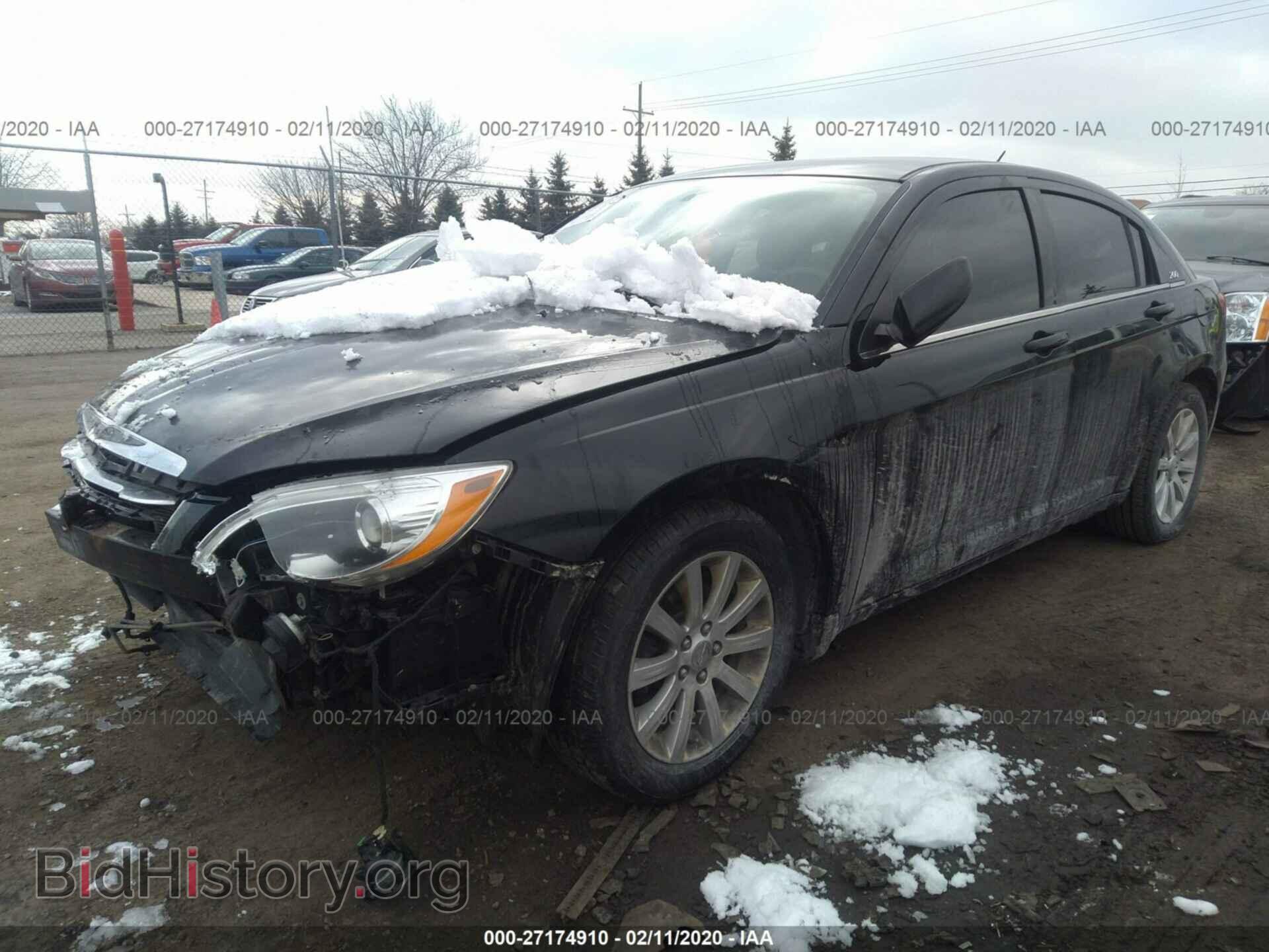 2012 CHRYSLER 200 - VIN: 1C3CCBBBXCN249075 - Фото 2