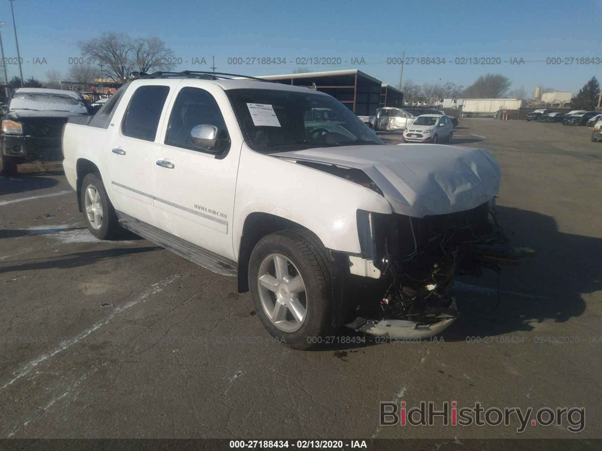 Photo 3GNVKGE05AG280682 - CHEVROLET AVALANCHE 2010