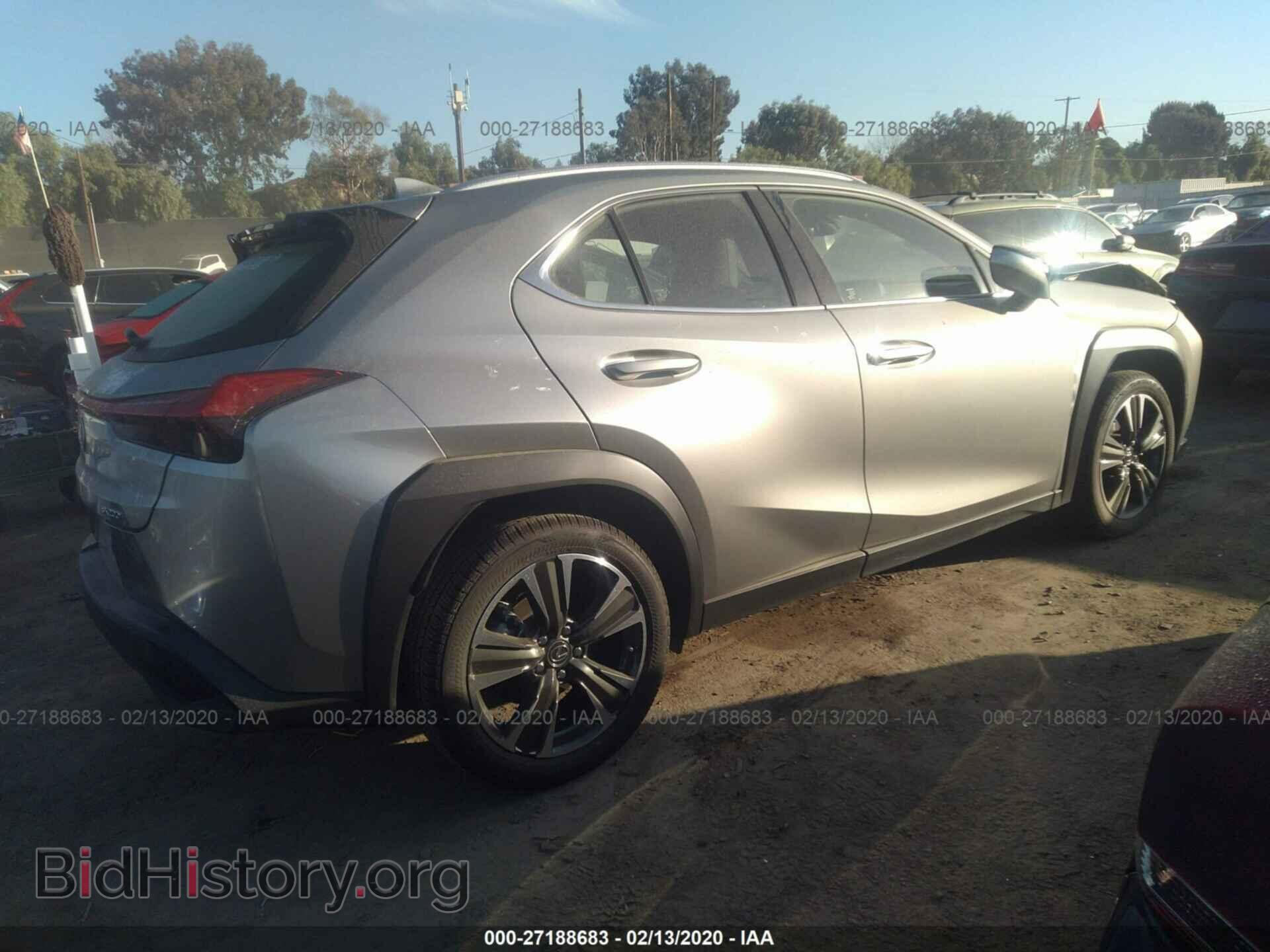 2019 LEXUS UX - VIN: JTHY3JBH1K2016815 - Photo 4