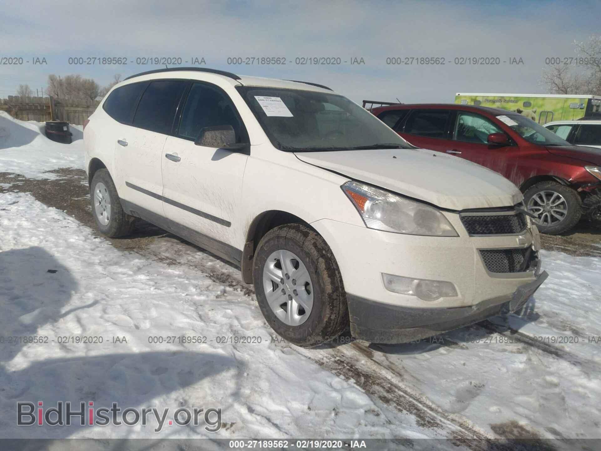 Photo 1GNKRFED3CJ191352 - CHEVROLET TRAVERSE 2012
