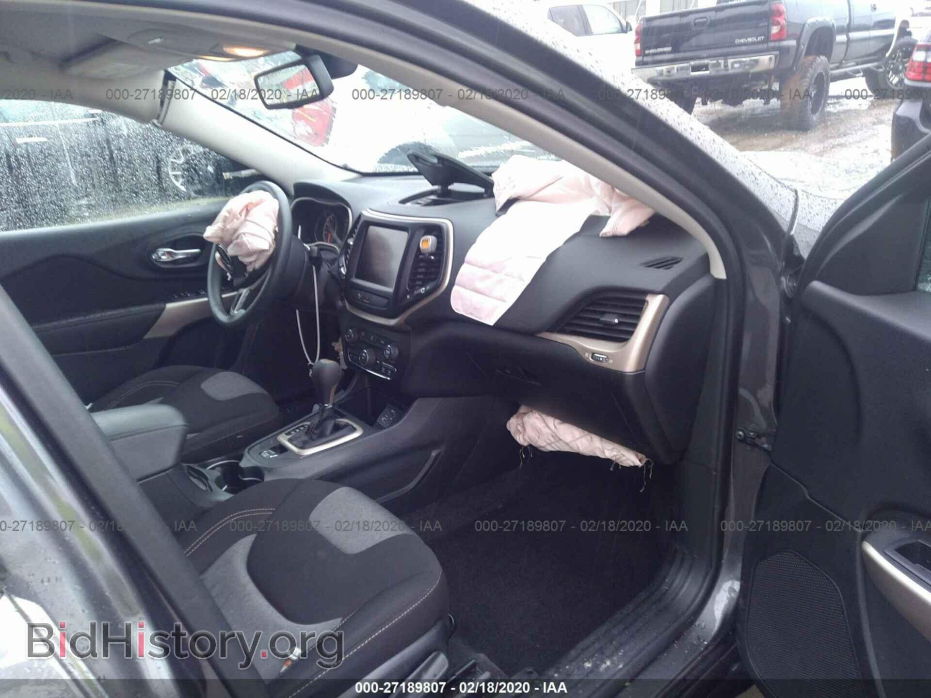 2018 JEEP CHEROKEE - VIN: 1C4PJLCB4JD621553 - Фото 5