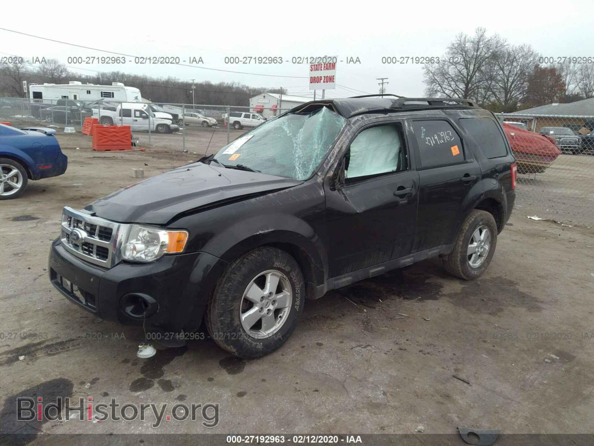 2011 FORD ESCAPE - VIN: 1FMCU9D76BKC44848 - Photo 2