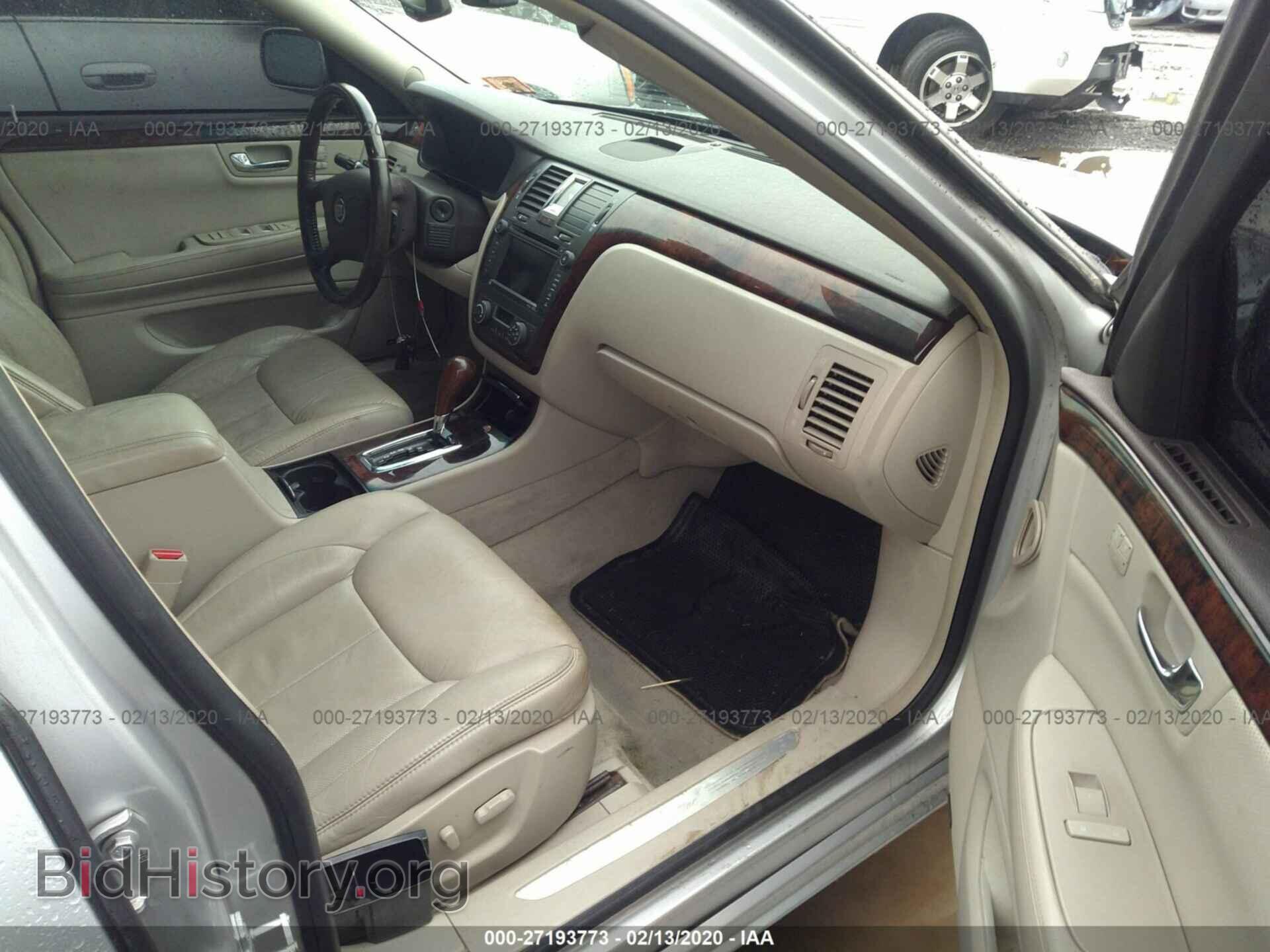 2011 CADILLAC DTS - VIN: 1G6KH5E65BU150230 - Фото 5