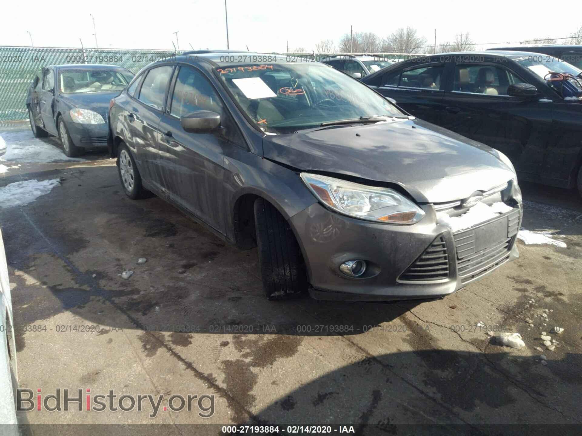 Photo 1FAHP3F26CL169957 - FORD FOCUS 2012