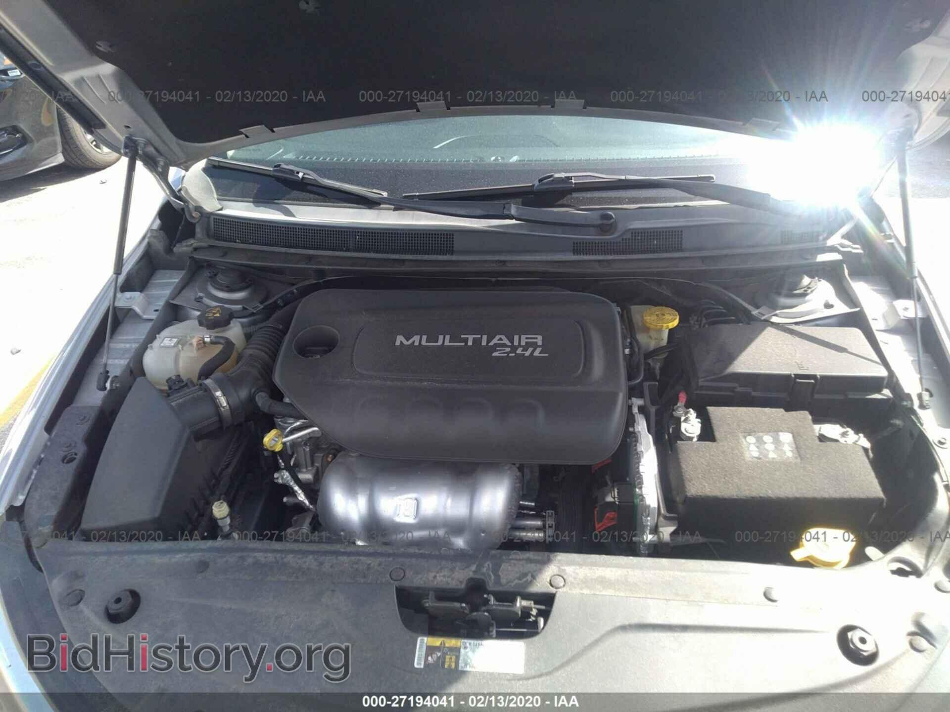 2015 CHRYSLER 200 - VIN: 1C3CCCAB1FN596189 - Фото 10