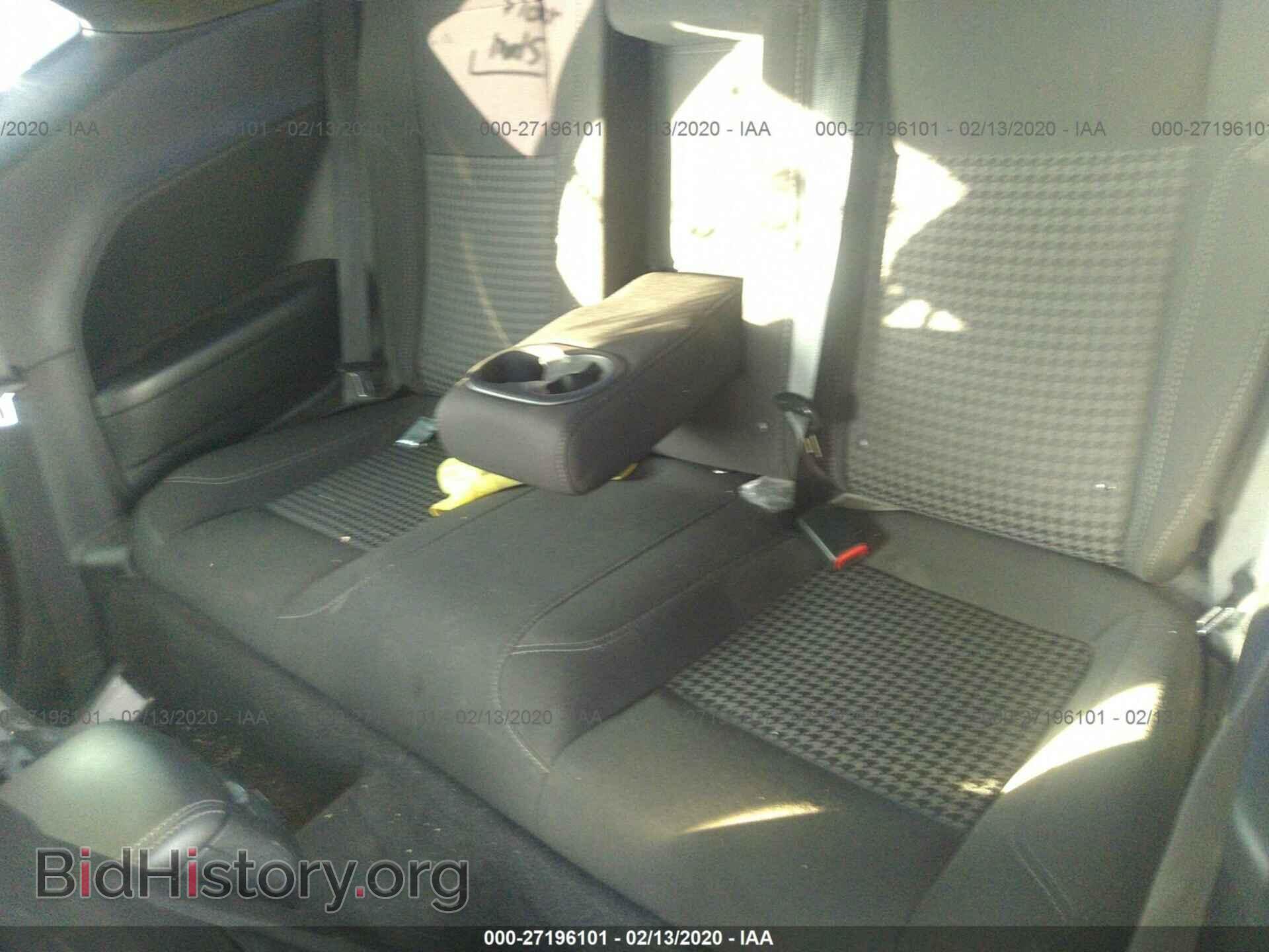 2015 DODGE CHALLENGER - VIN: 2C3CDZAG2FH788242 - Фото 8