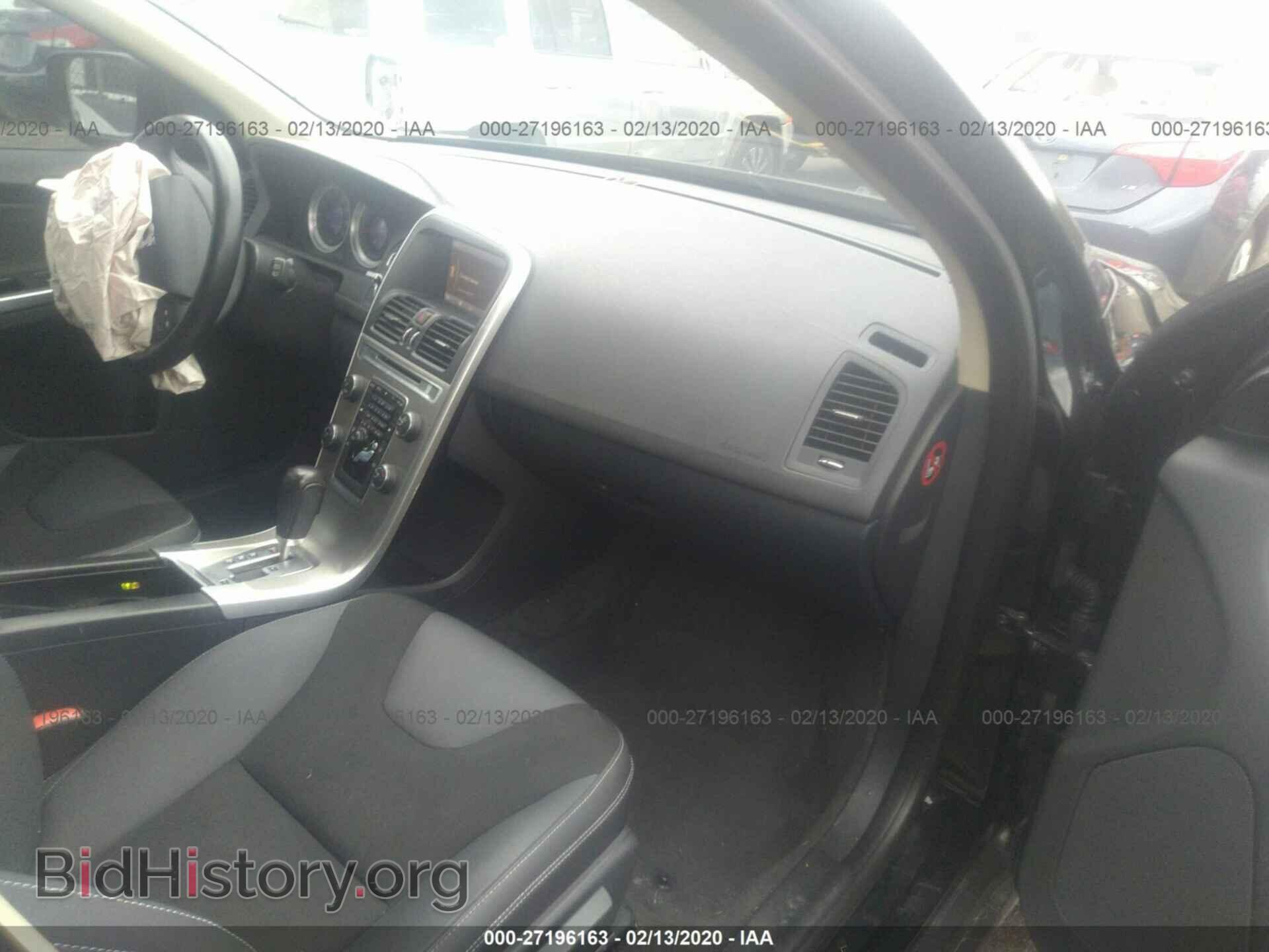 2011 VOLVO XC60 - VIN: YV4952DL3B2181091 - Фото 5