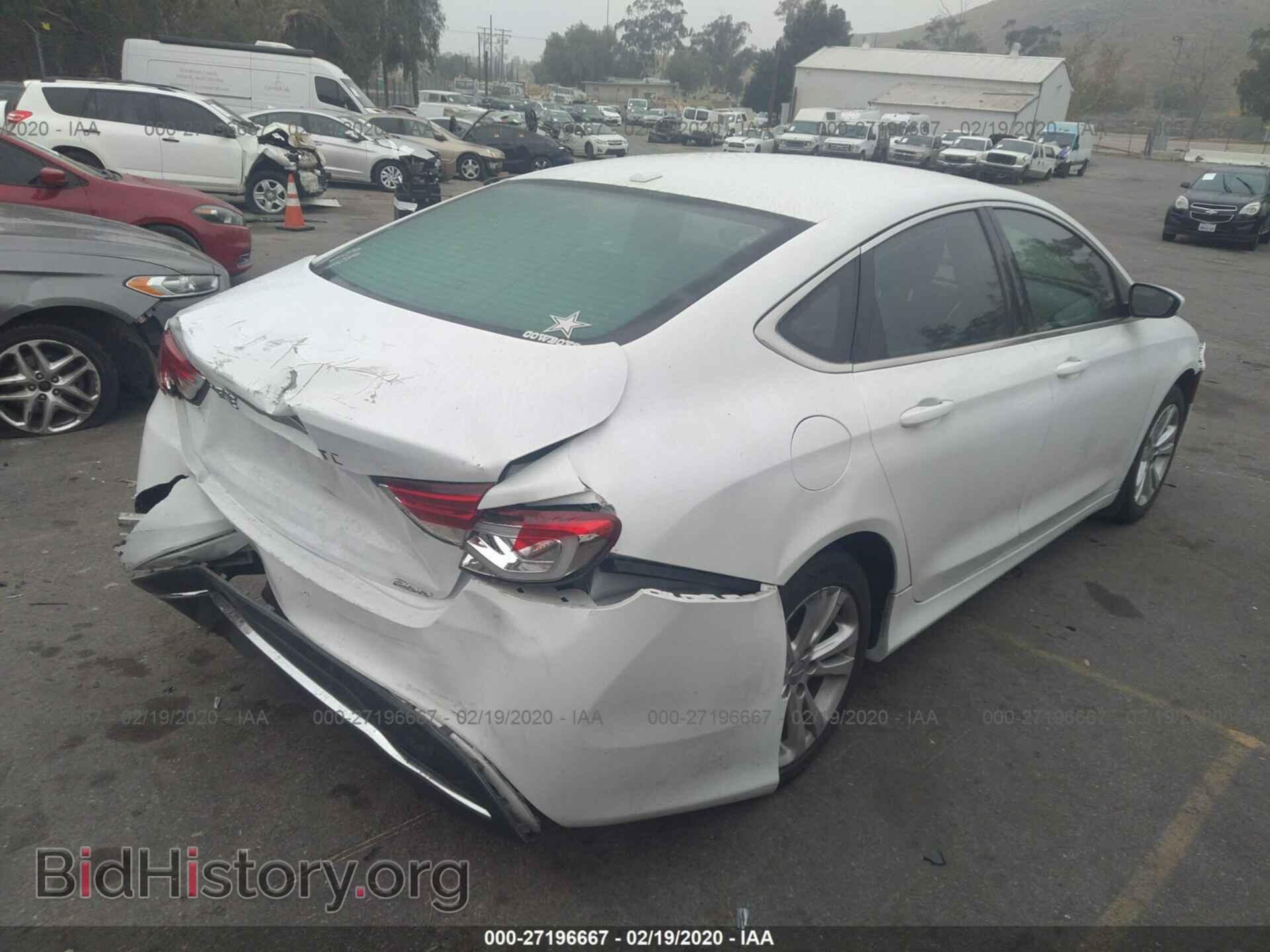 2015 CHRYSLER 200 - VIN: 1C3CCCAB3FN747484 - Photo 4