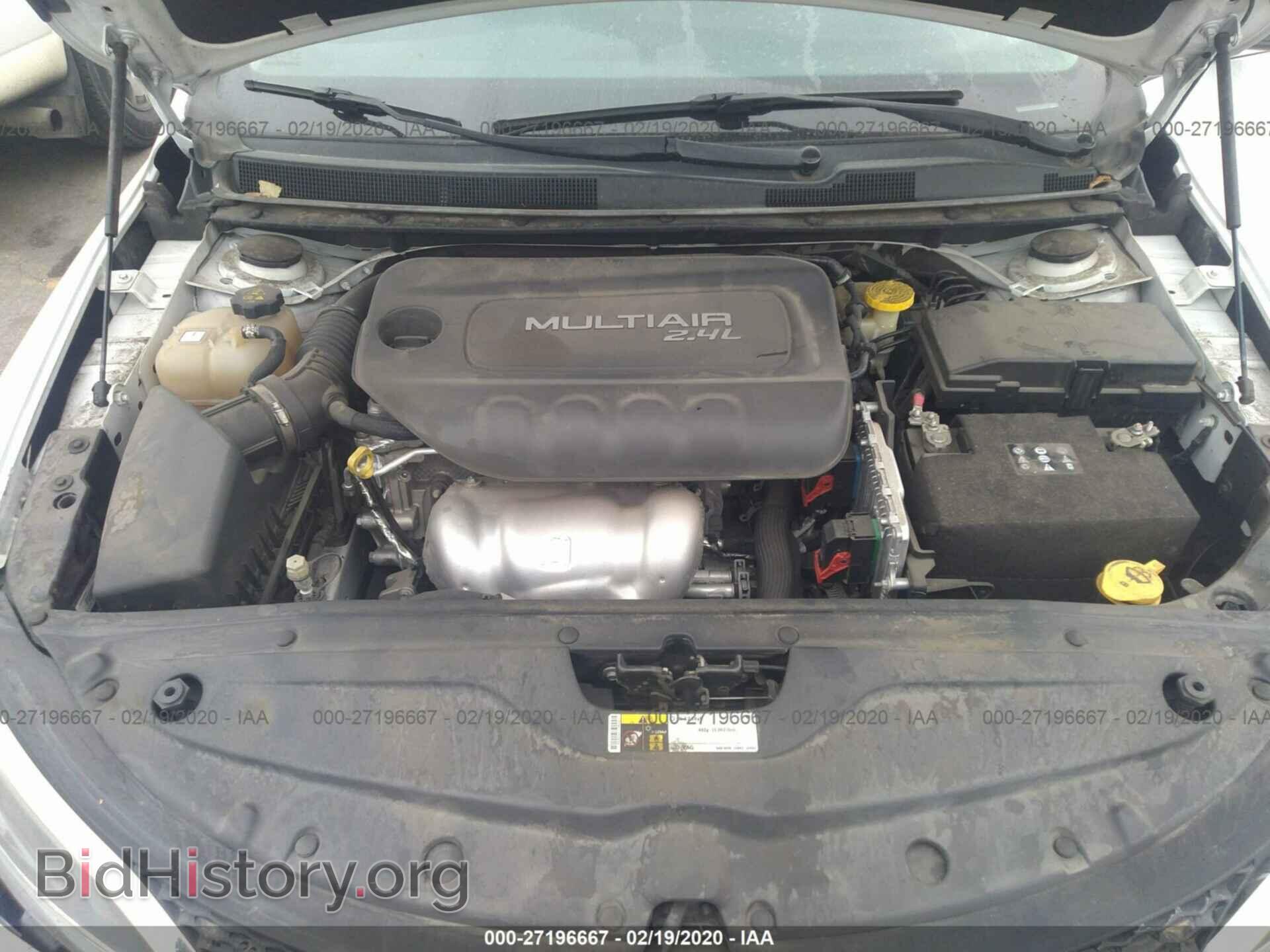 2015 CHRYSLER 200 - VIN: 1C3CCCAB3FN747484 - Photo 10