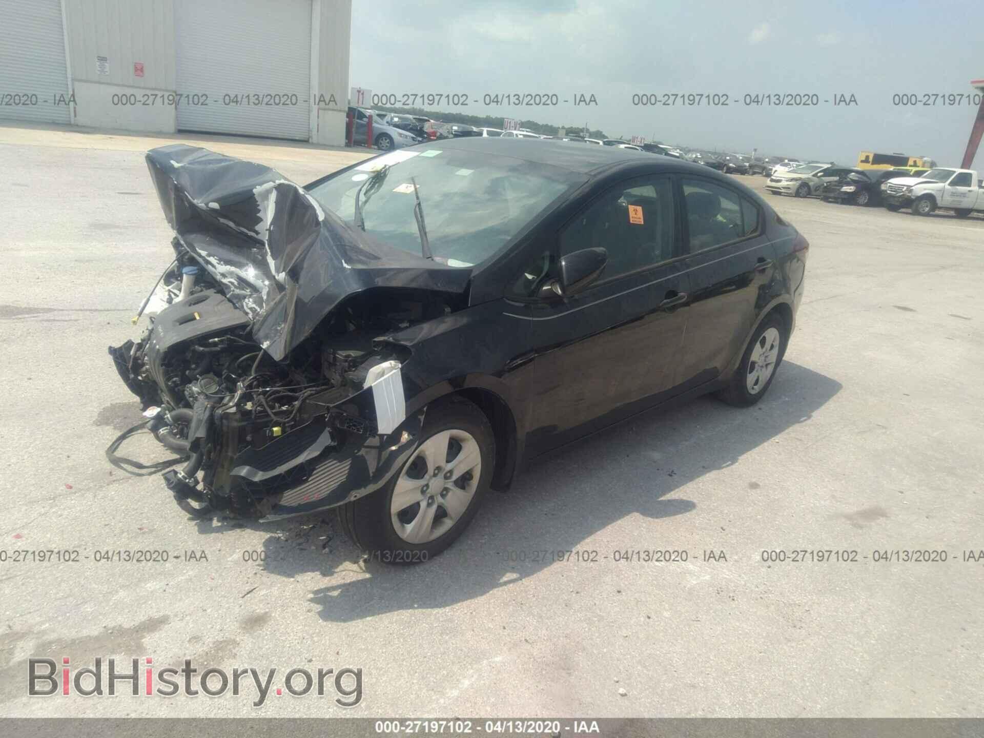 2017 KIA Forte - VIN: 3KPFK4A73HE040664 - Фото 2