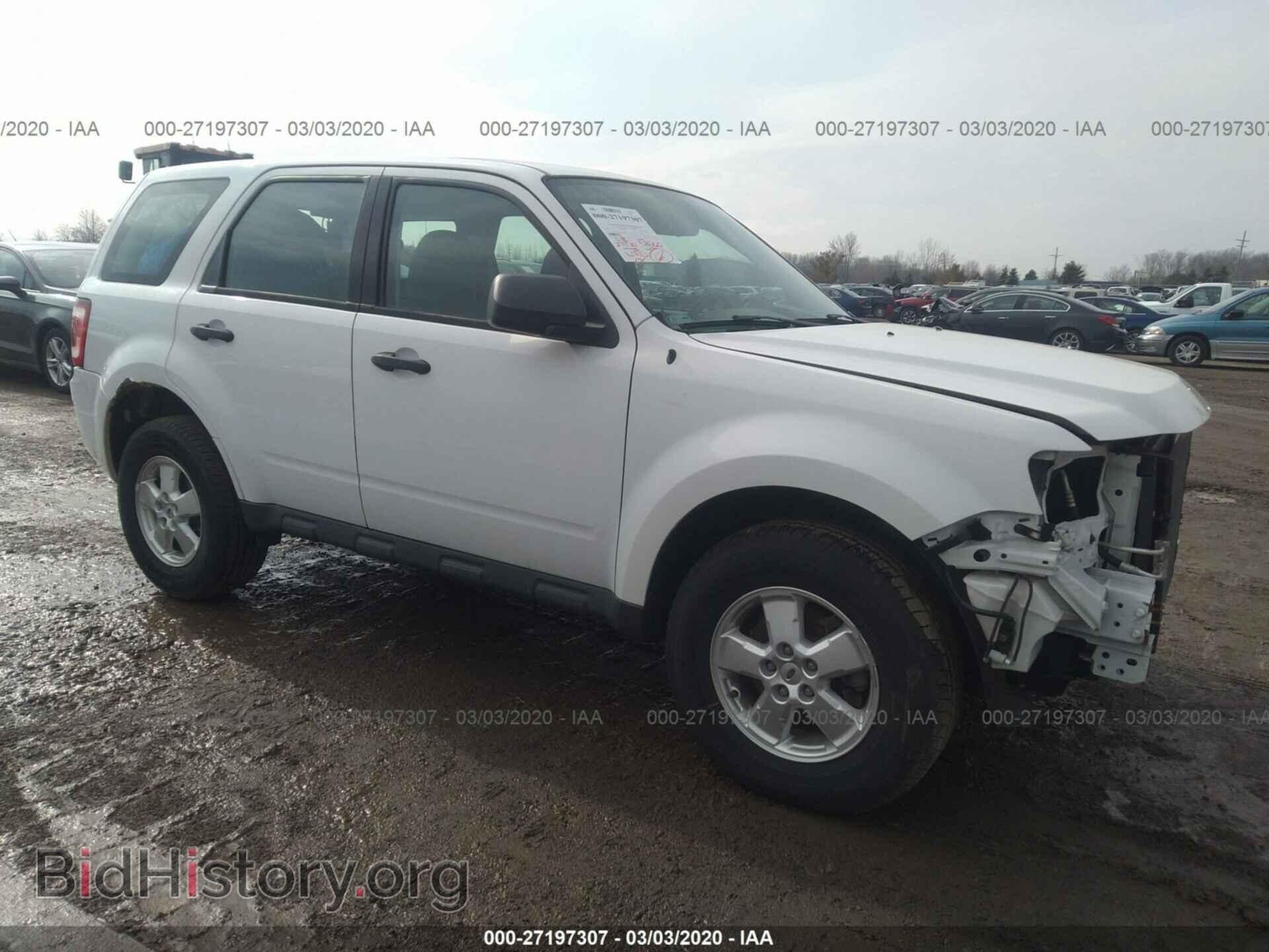 Photo 1FMCU0C75CKB13389 - FORD ESCAPE 2012