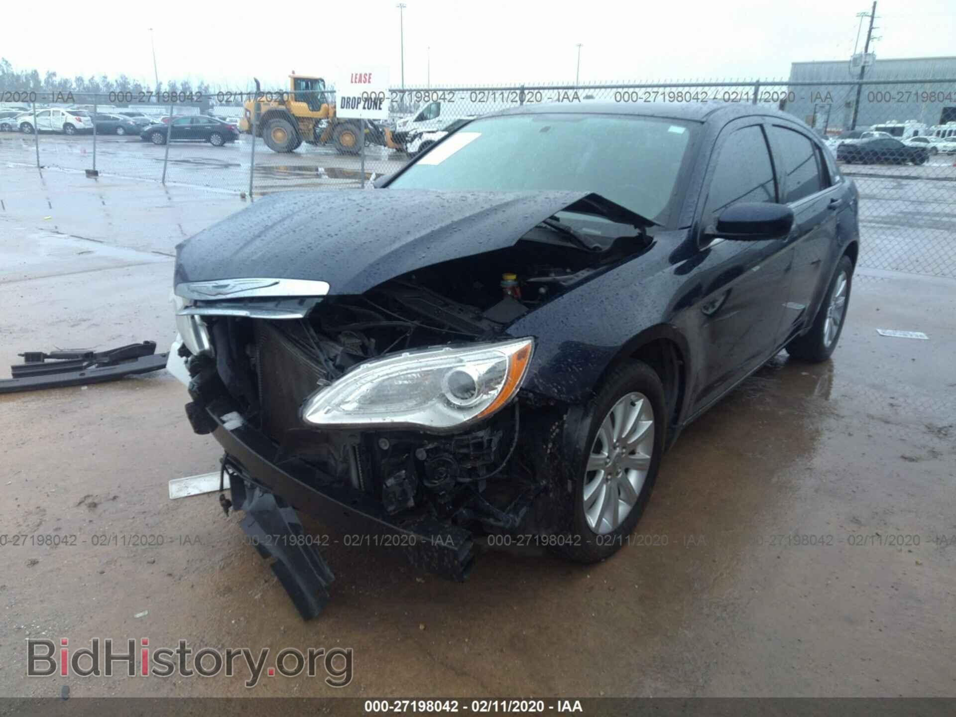 2013 CHRYSLER 200 - VIN: 1C3CCBBB2DN676493 - Фото 2