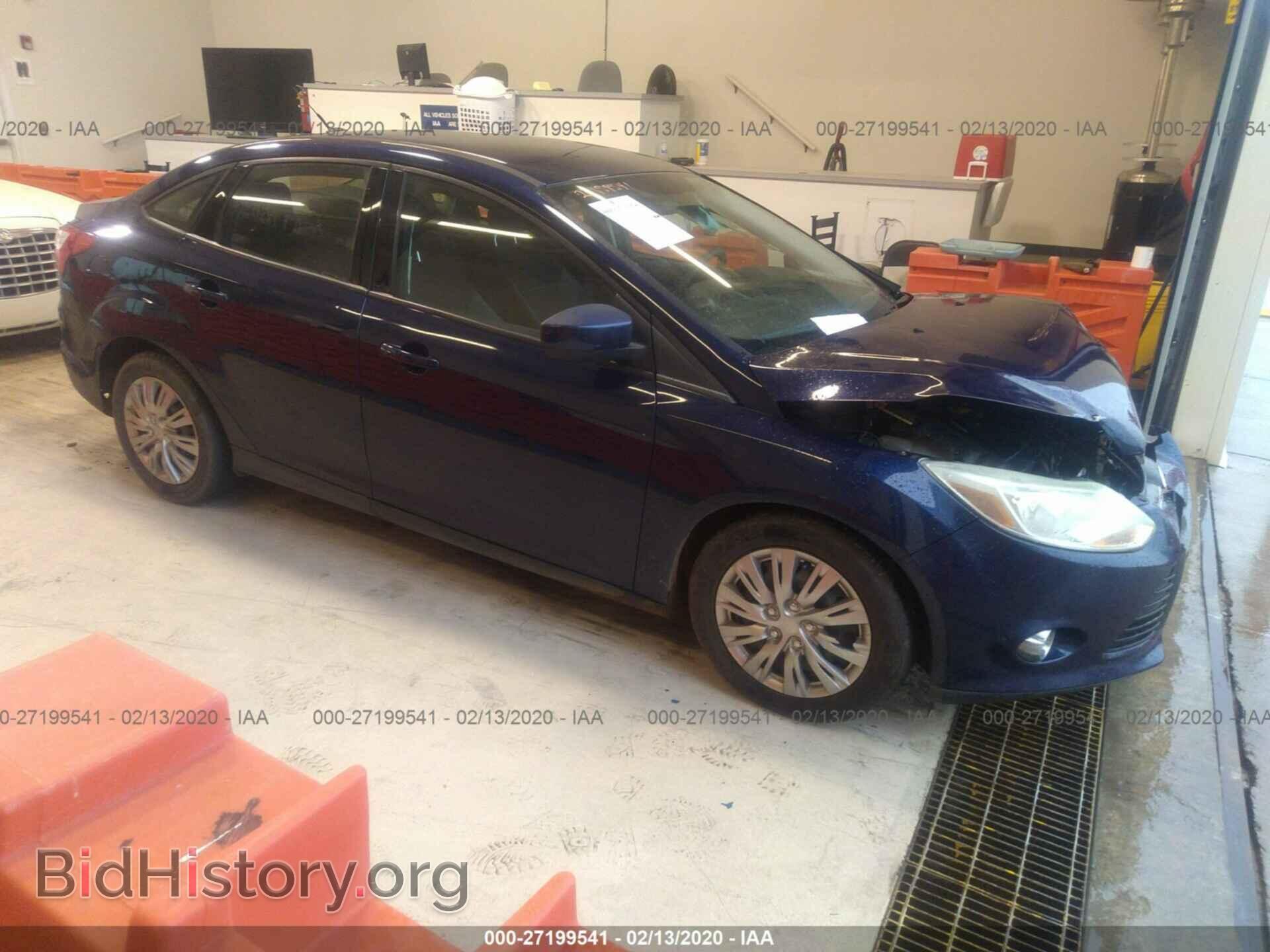 Photo 1FAHP3F26CL157663 - FORD FOCUS 2012