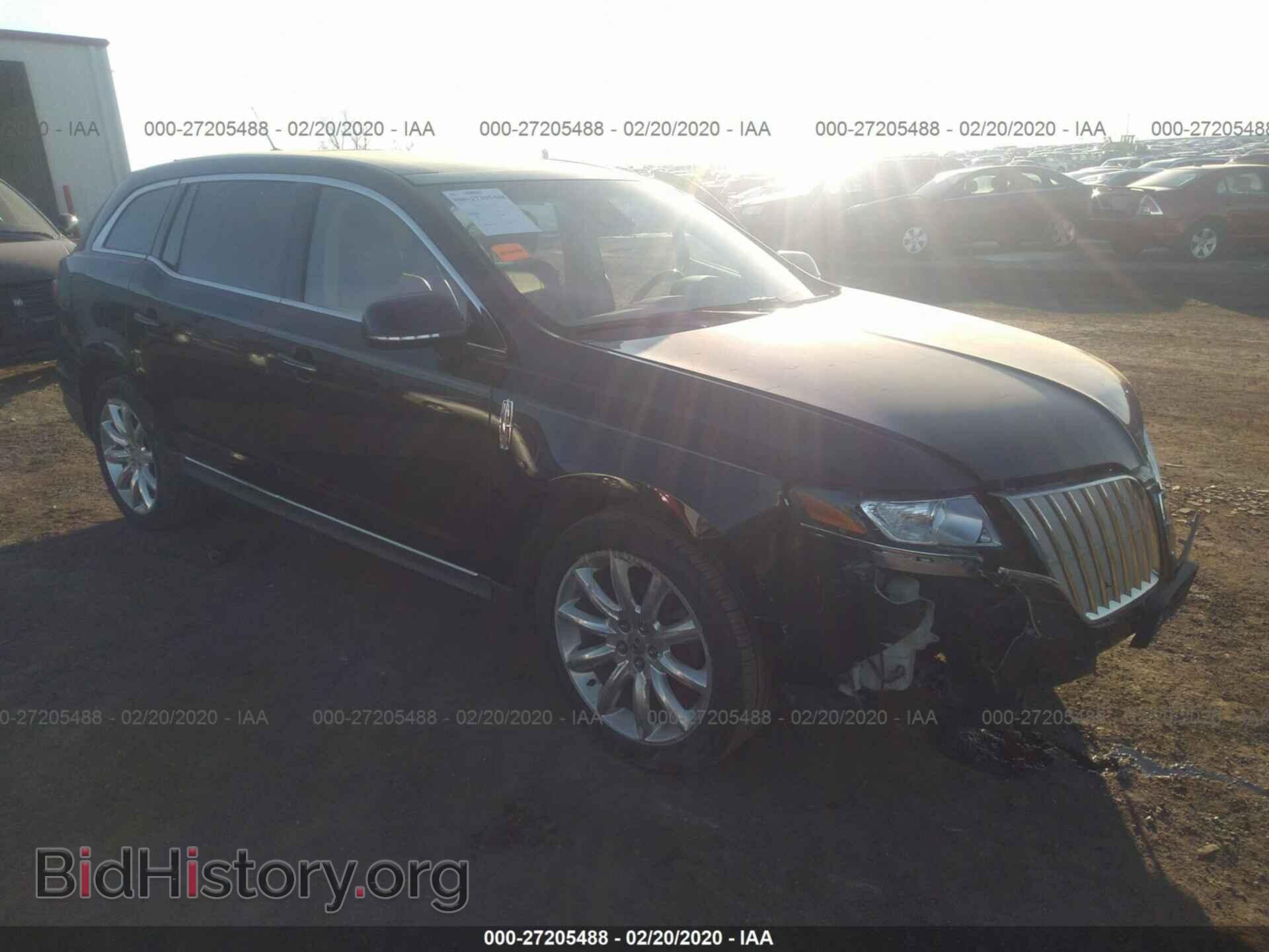Photo 2LMHJ5FR7BBJ51275 - LINCOLN MKT 2011