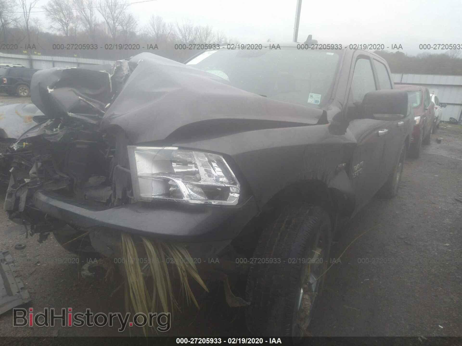 2017 RAM 1500 - VIN: 3C6RR7LT2HG512062 - Photo 2