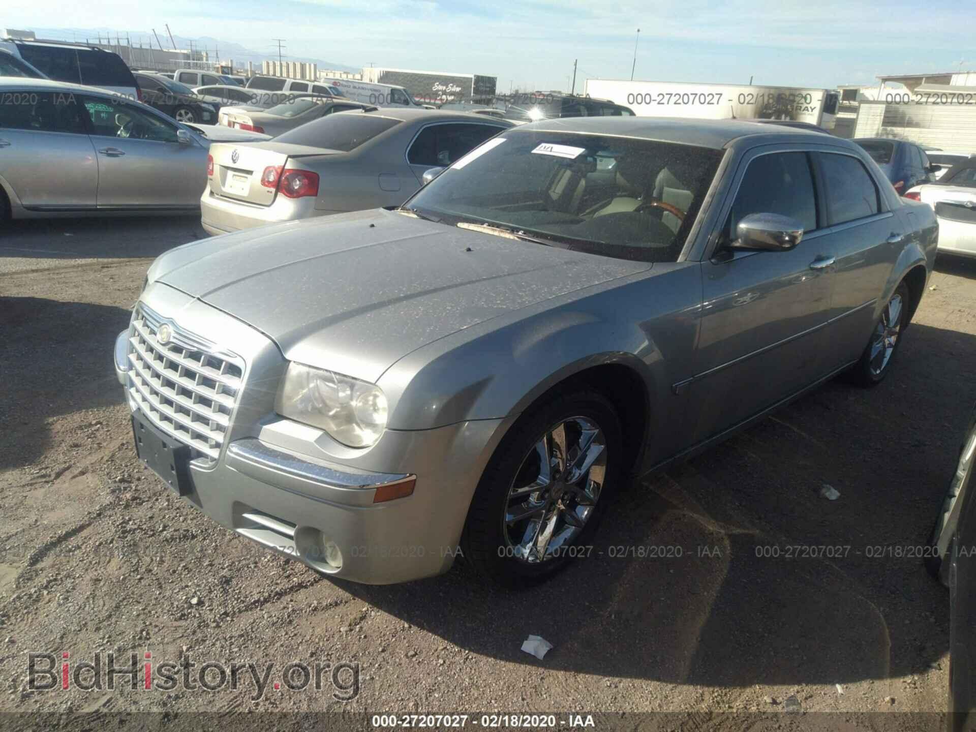 2006 CHRYSLER 300C - VIN: 2C3KA63H96H319271 - Фото 2