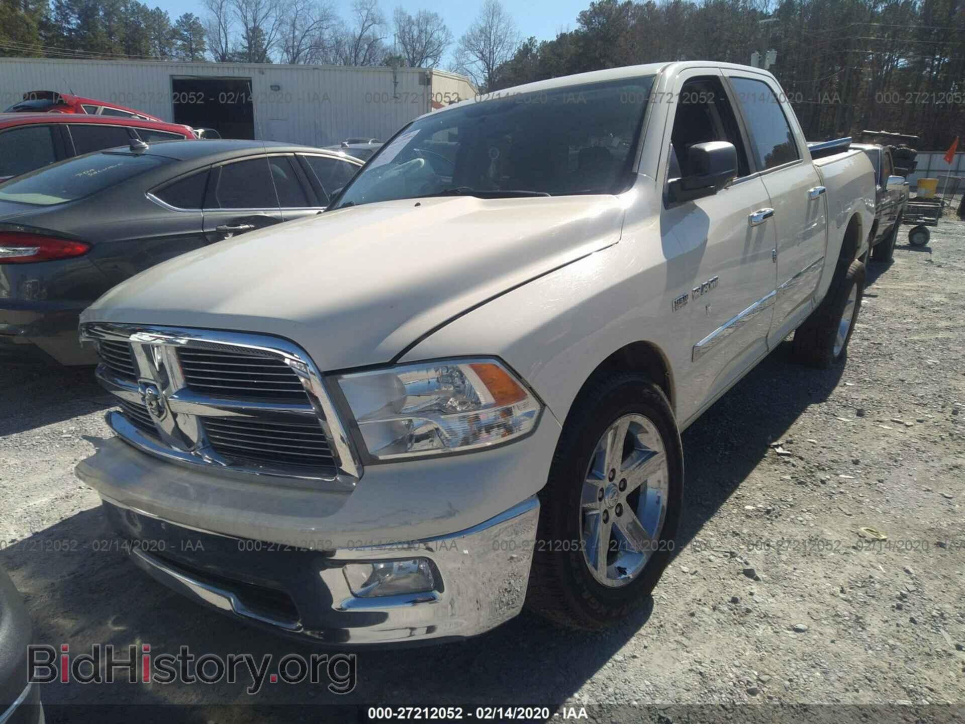 2010 DODGE RAM 1500 - VIN: 1D7RB1CT9AS226367 - Фото 2