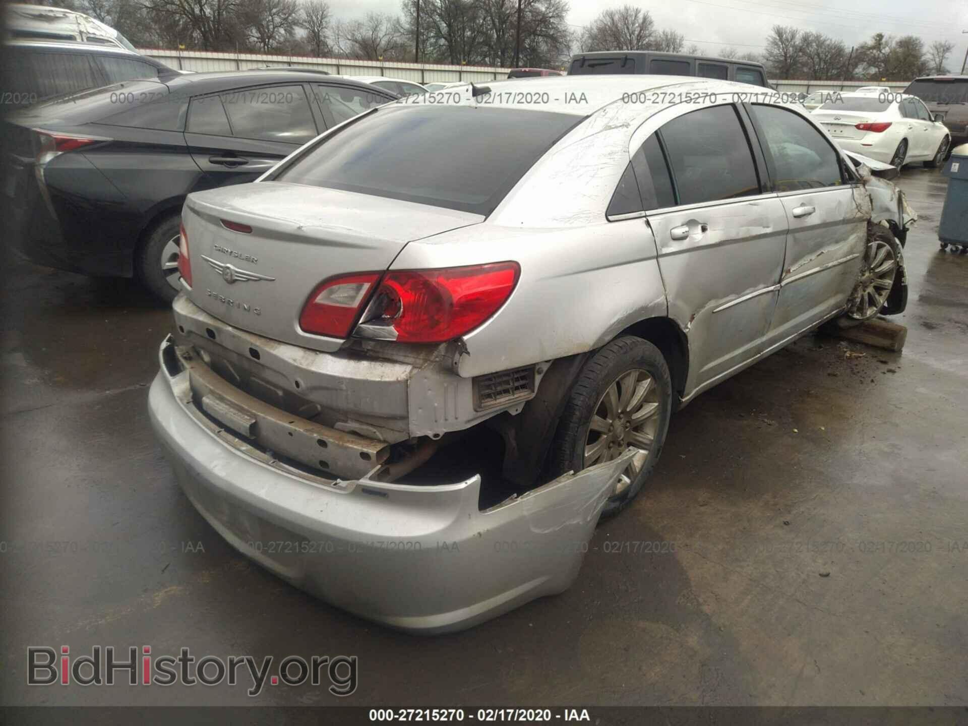 2010 CHRYSLER SEBRING - VIN: 1C3CC5FB8AN147413 - Фото 4
