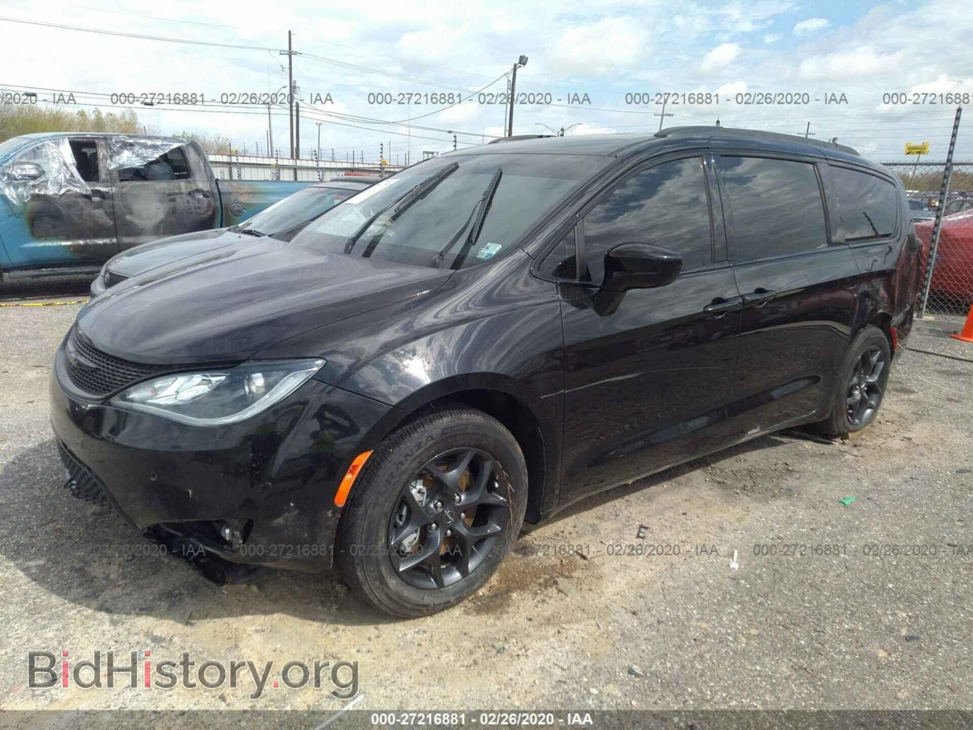 2019 CHRYSLER PACIFICA - VIN: 2C4RC1BG0KR714637 - Фото 2
