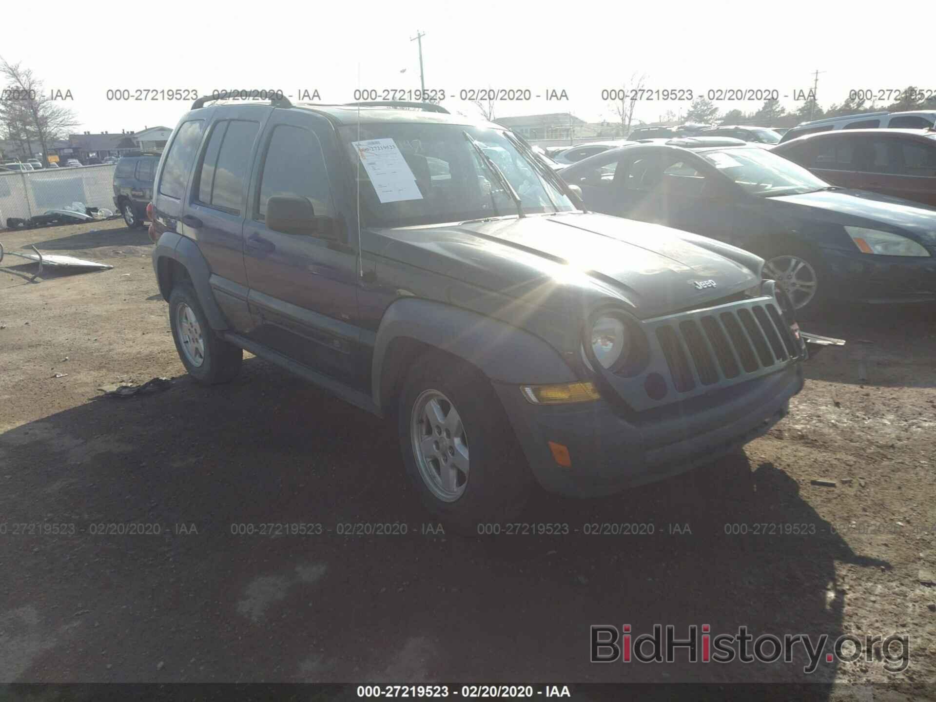 Photo 1J8GL48K16W113716 - JEEP LIBERTY 2006