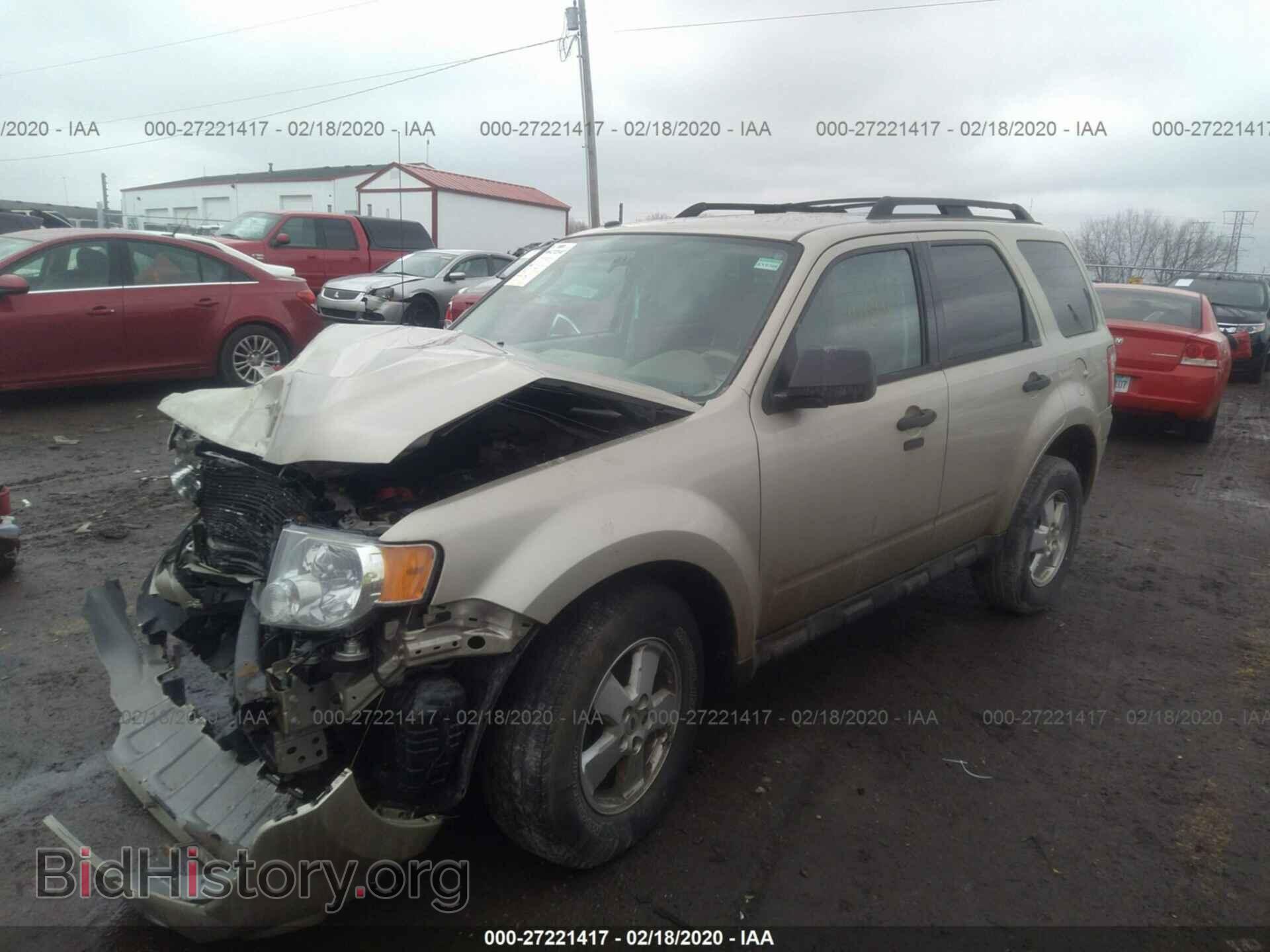2011 FORD ESCAPE - VIN: 1FMCU0D74BKC33472 - Photo 2