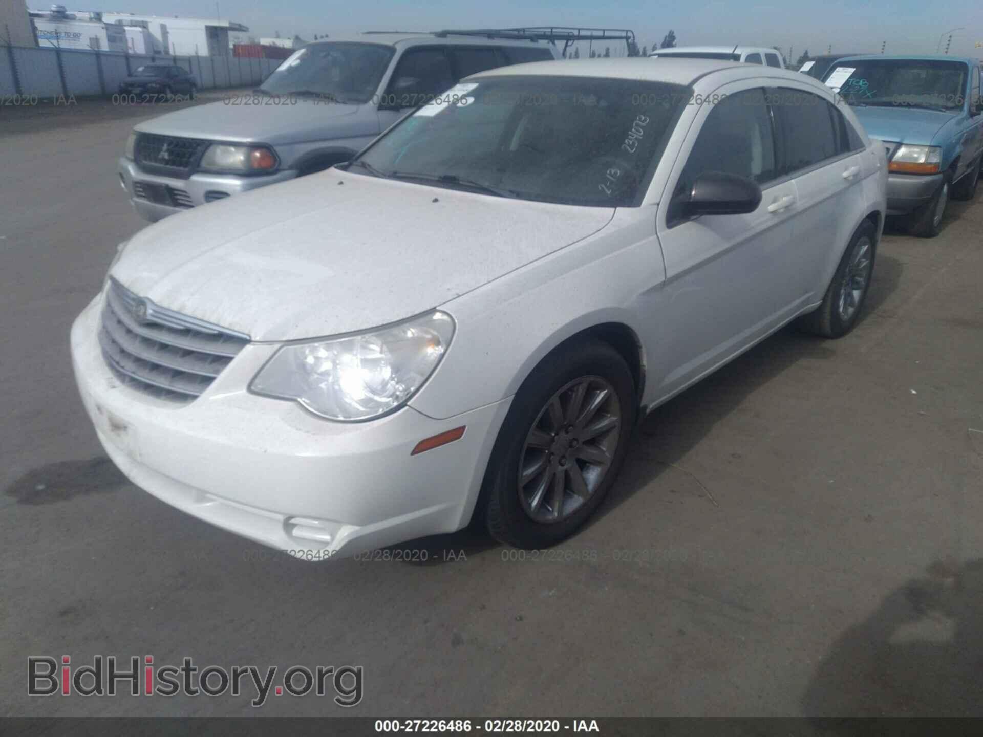 2010 CHRYSLER SEBRING - VIN: 1C3CC4FB4AN234073 - Фото 2