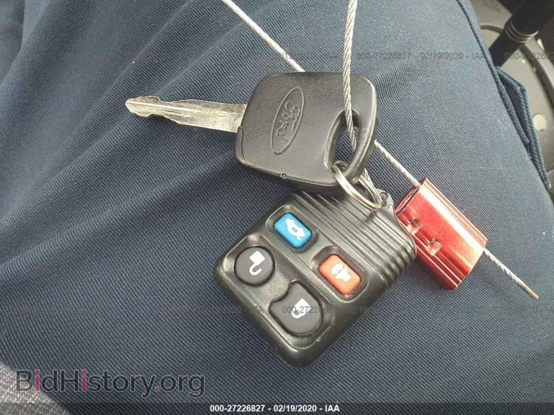 2005 FORD FOCUS - VIN: 3FAFP37N05R117132 - Фото 11
