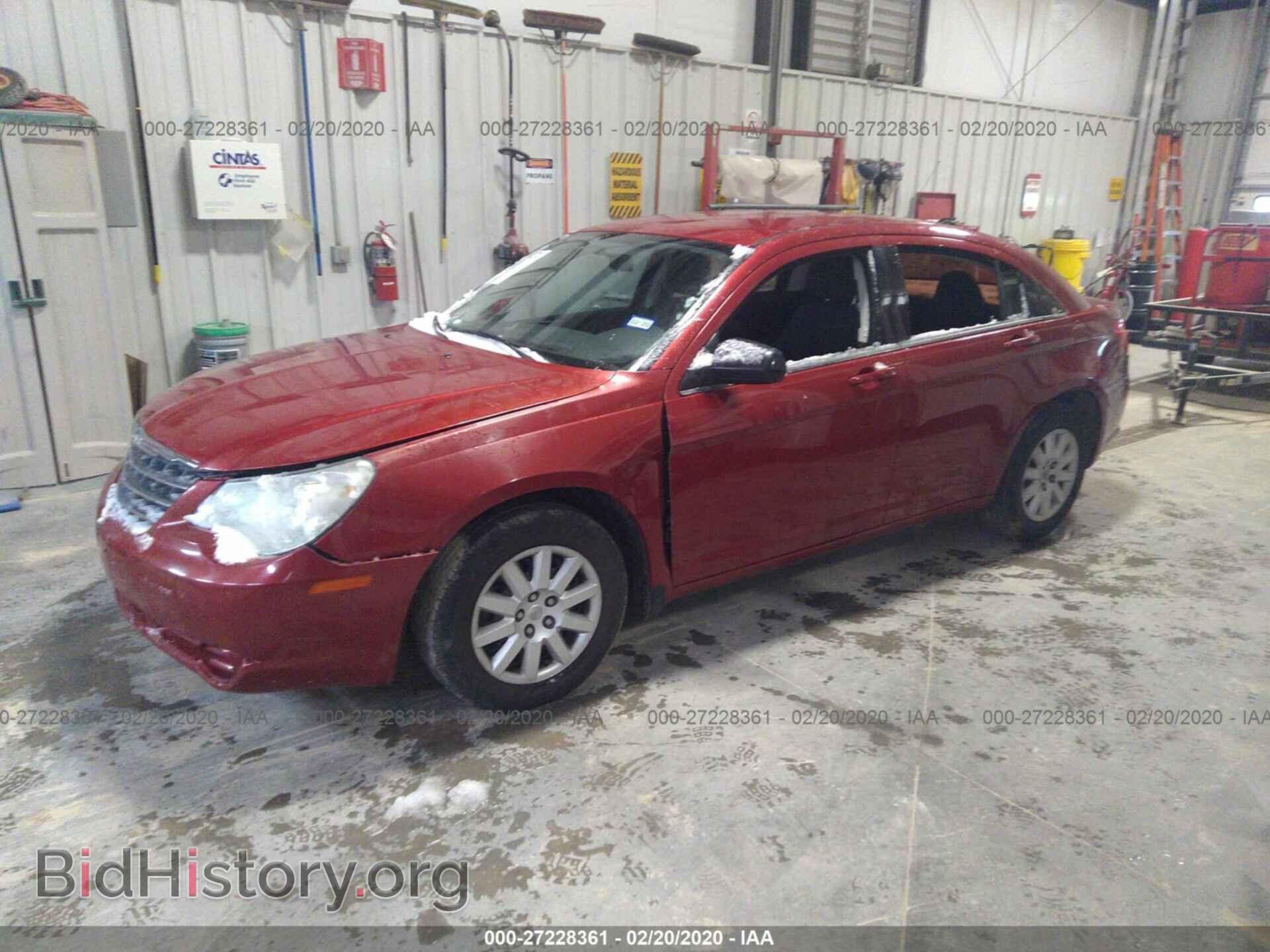 2010 CHRYSLER SEBRING - VIN: 1C3CC4FB4AN225955 - Фото 2