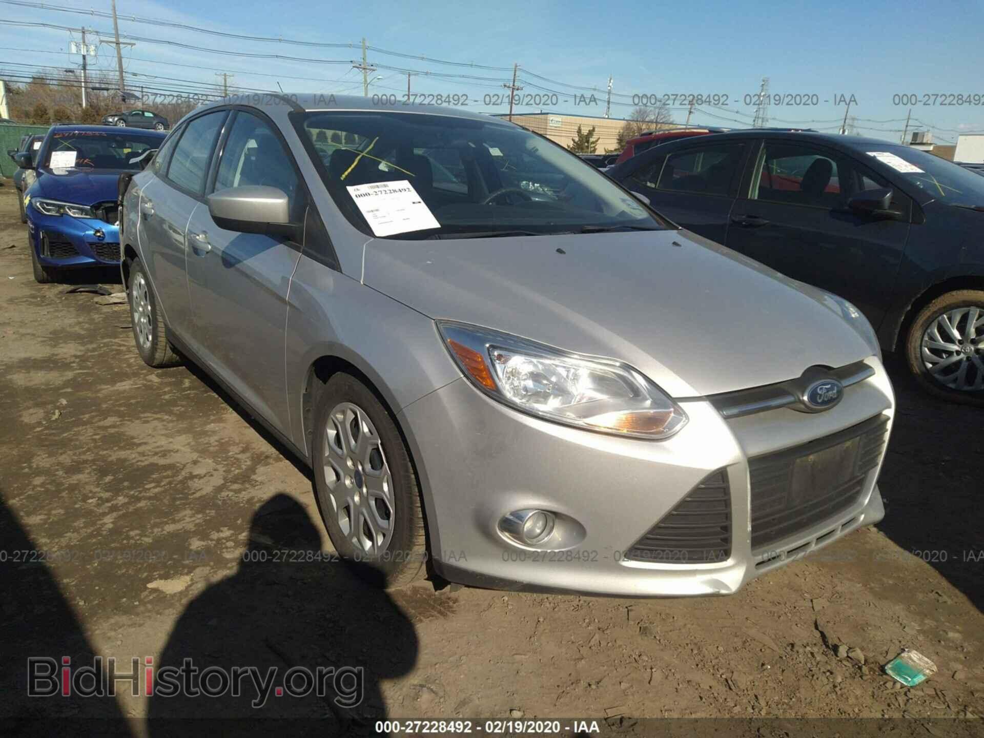 Photo 1FAHP3F29CL345853 - FORD FOCUS 2012