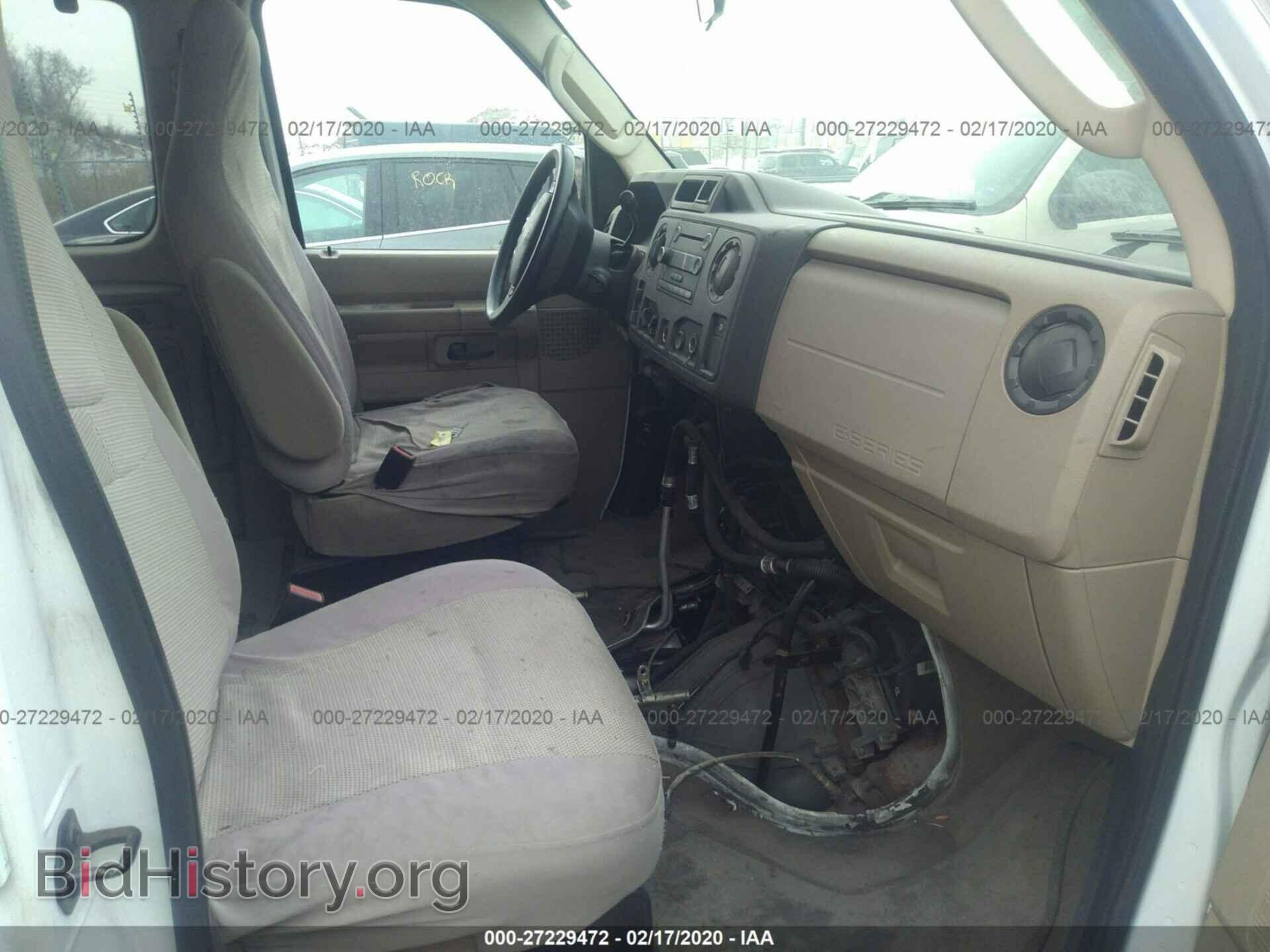 2010 FORD ECONOLINE - VIN: 1FBNE3BL8ADA50028 - Фото 5