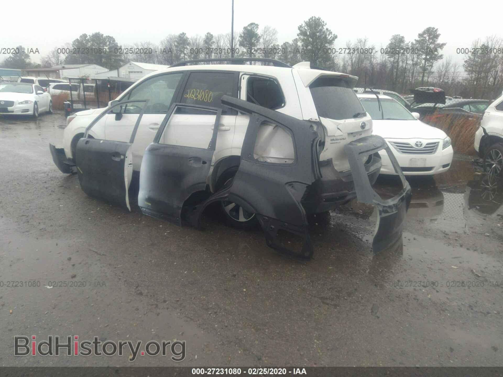 2018 SUBARU FORESTER - VIN: JF2SJAGC8JH602807 - Фото 3