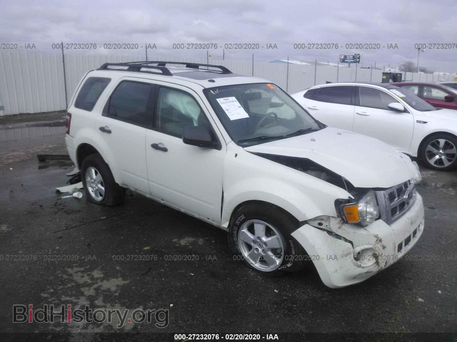 Photo 1FMCU0D72BKA67971 - FORD ESCAPE 2011