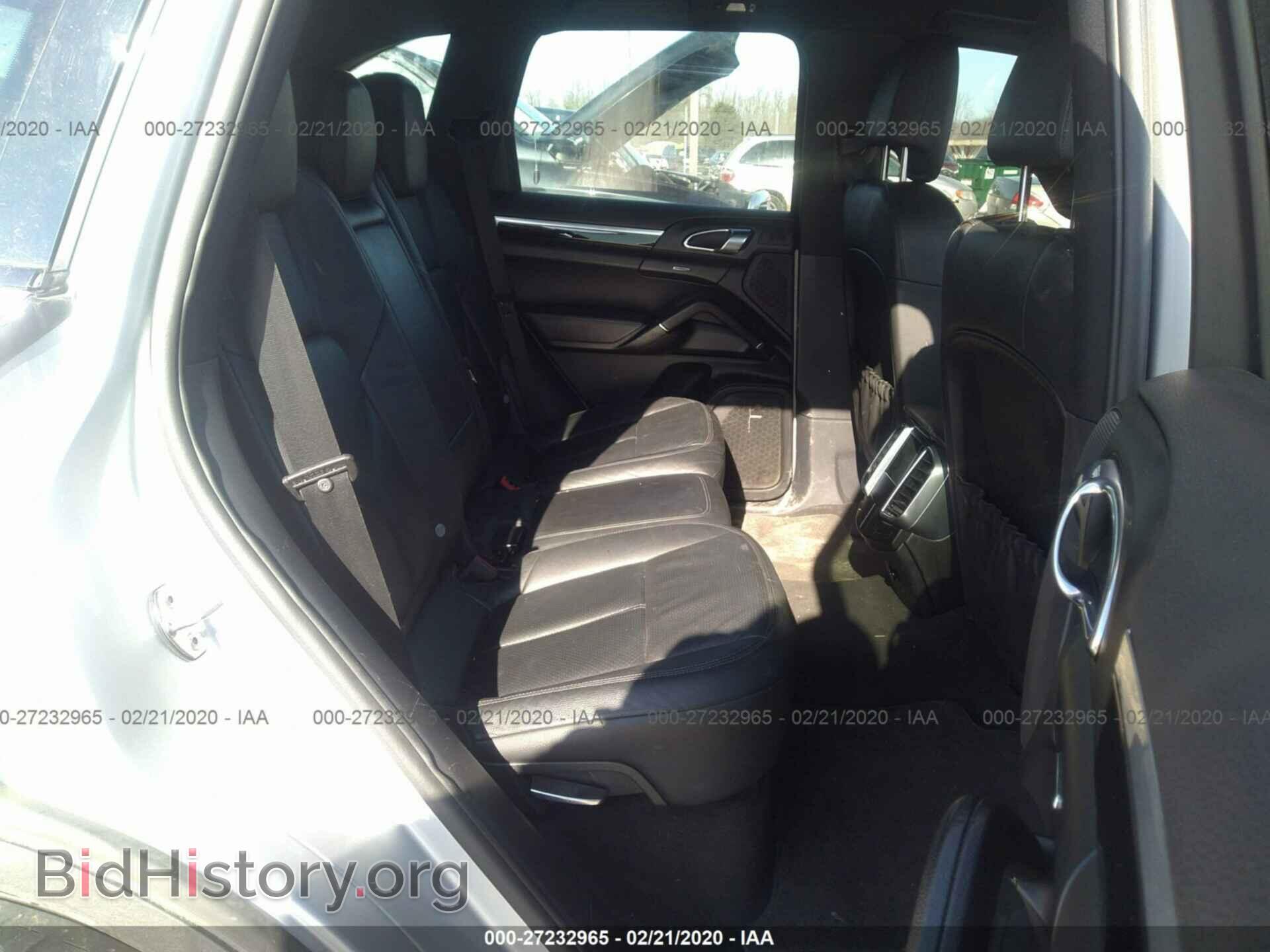2011 PORSCHE CAYENNE - VIN: WP1AA2A22BLA04774 - Фото 8