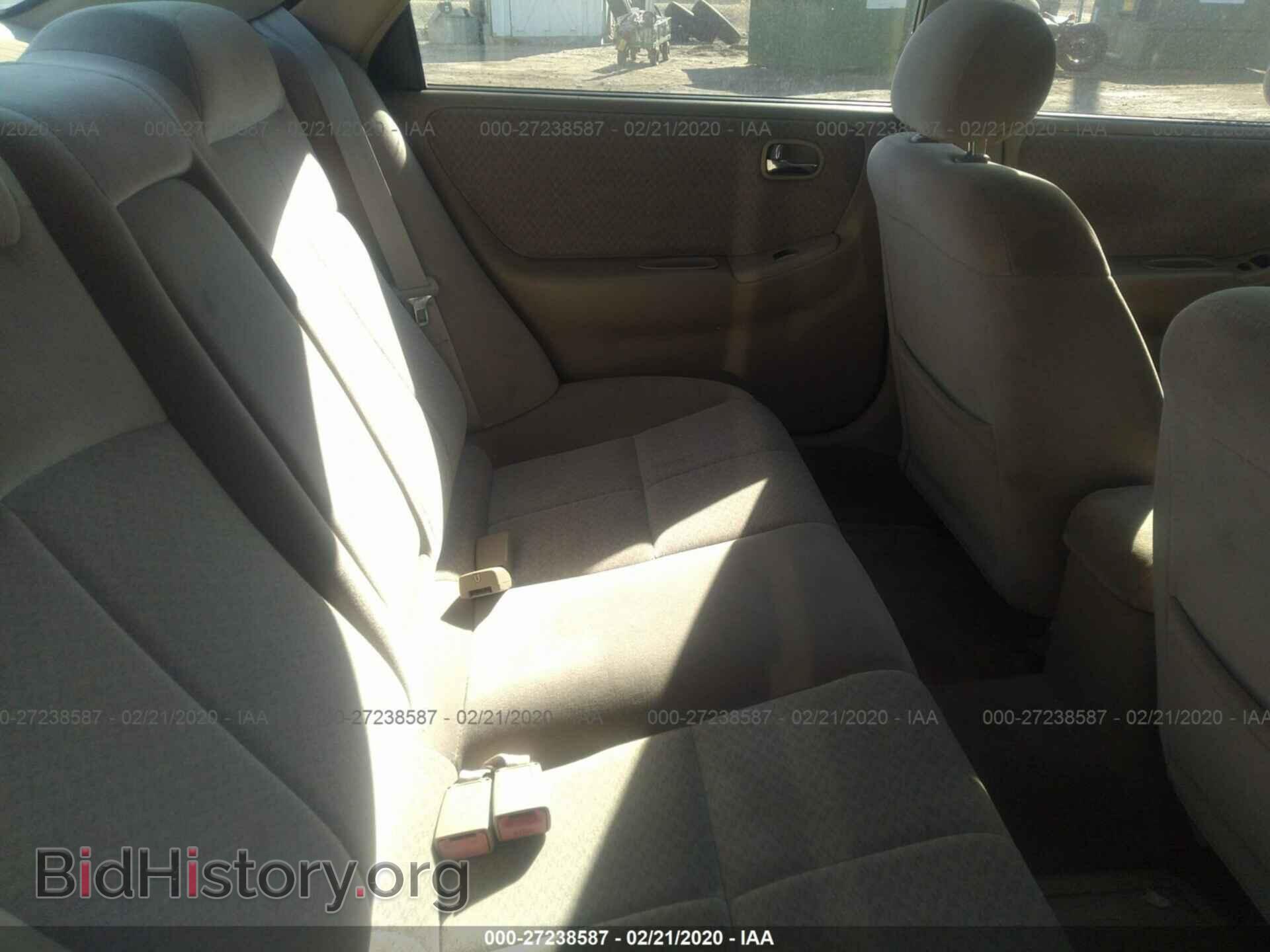 2000 MAZDA 626 - VIN: 1YVGF22C0Y5134631 - Фото 8