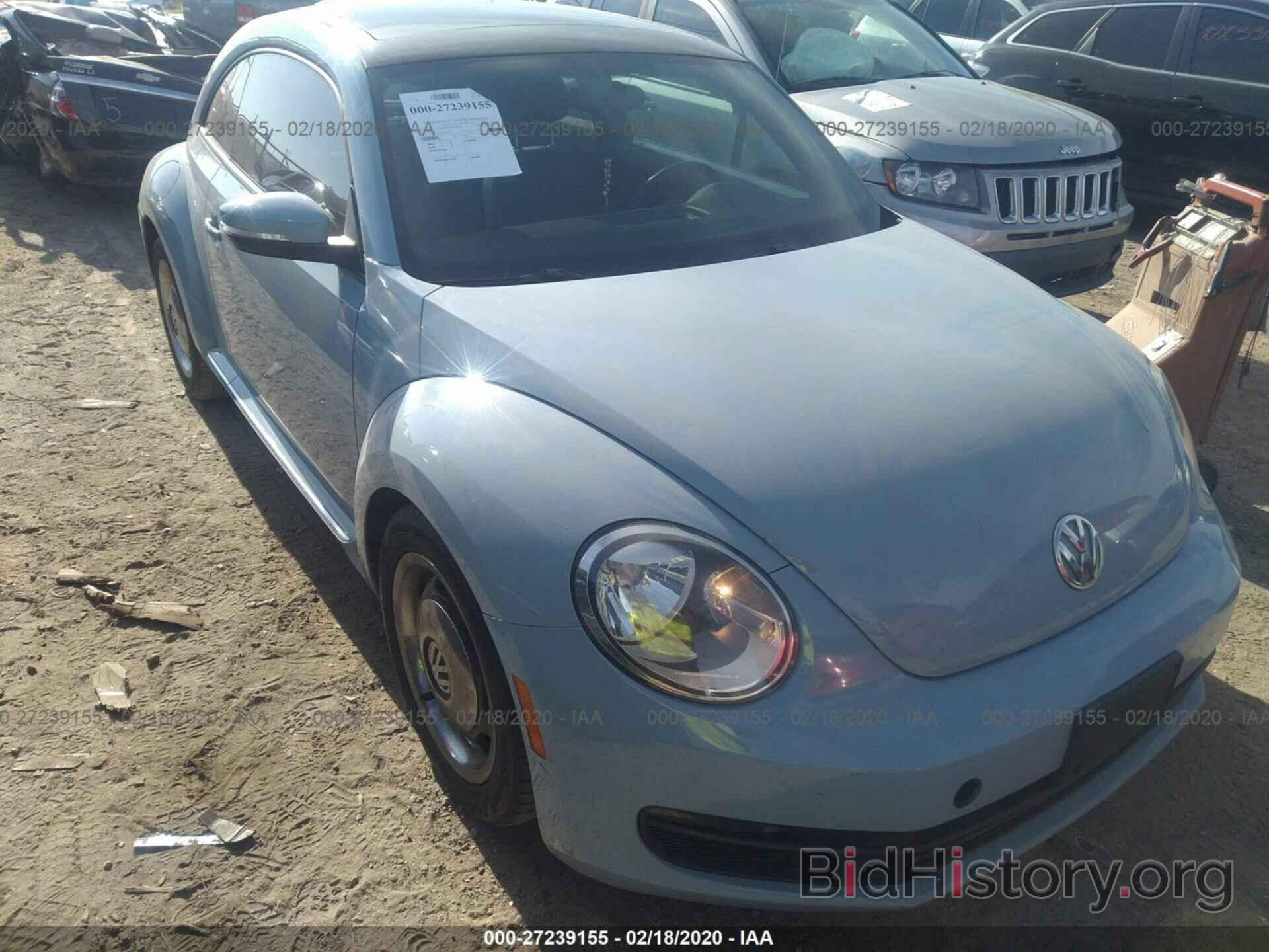 Фотография 3VWJX7AT2DM609916 - VOLKSWAGEN BEETLE 2013