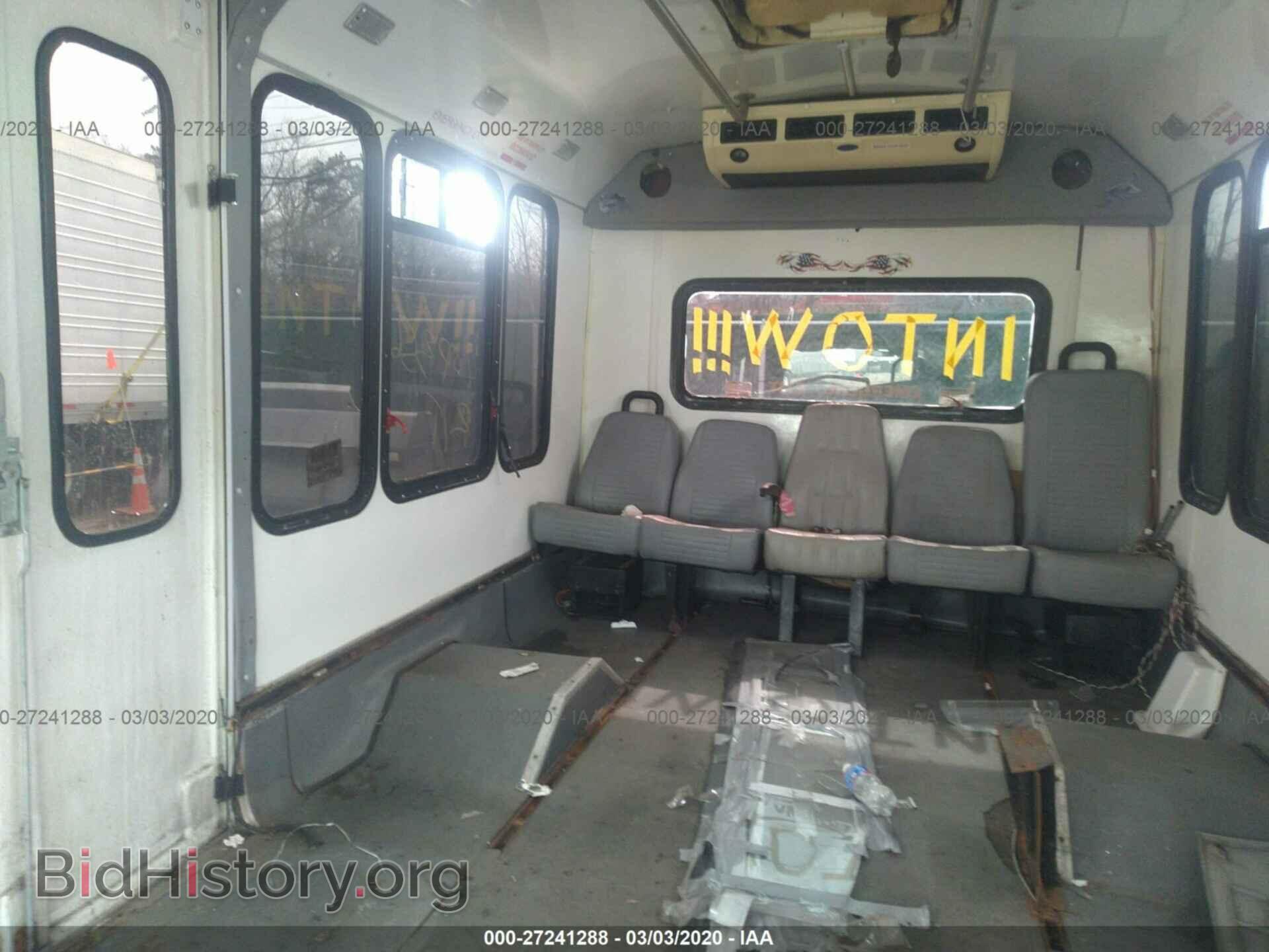 2006 FORD ECONOLINE - VIN: 1FDXE45S16DB26110 - Фото 7