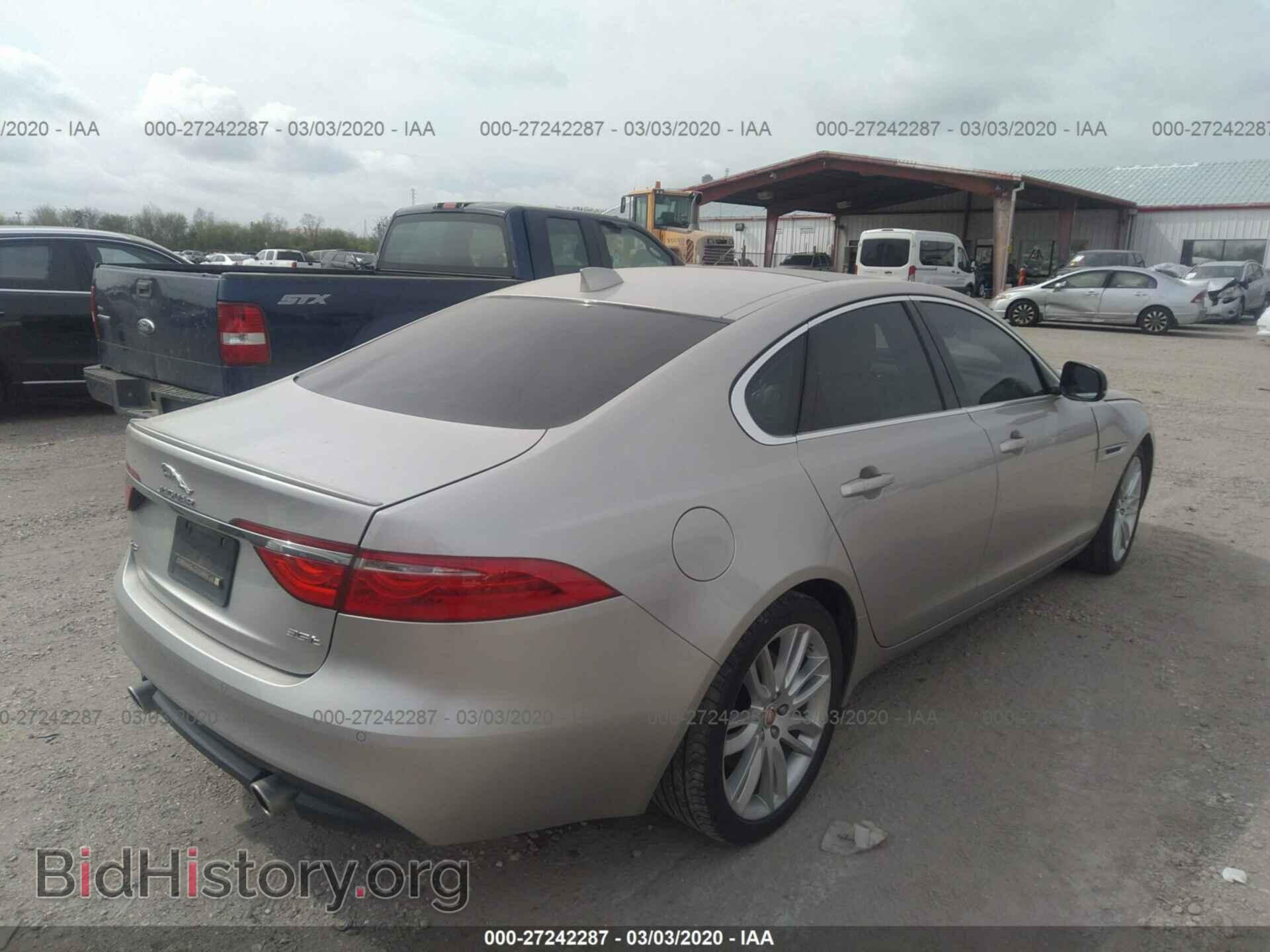 2017 JAGUAR XF - VIN: SAJBE4BV5HCY35890 - Фото 4