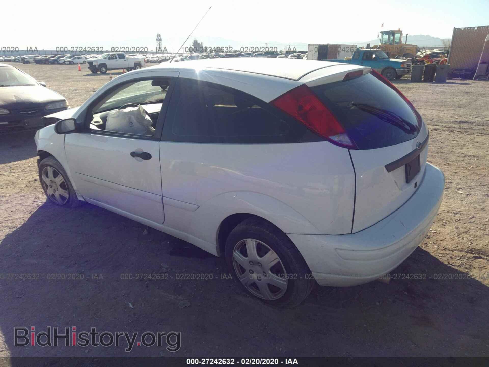 2005 FORD FOCUS - VIN: 3FAFP31N25R156622 - Фото 3