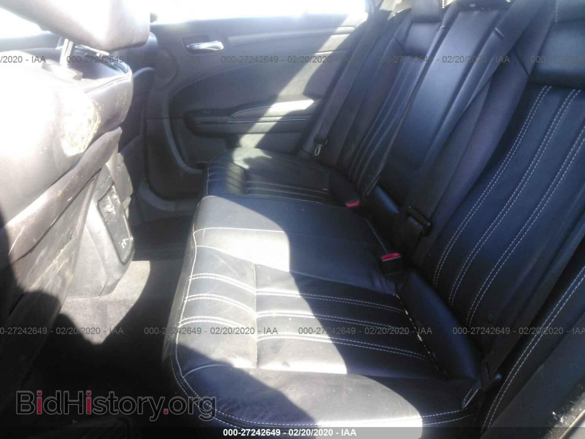 2015 CHRYSLER 300 - VIN: 2C3CCABG5FH780641 - Фото 8