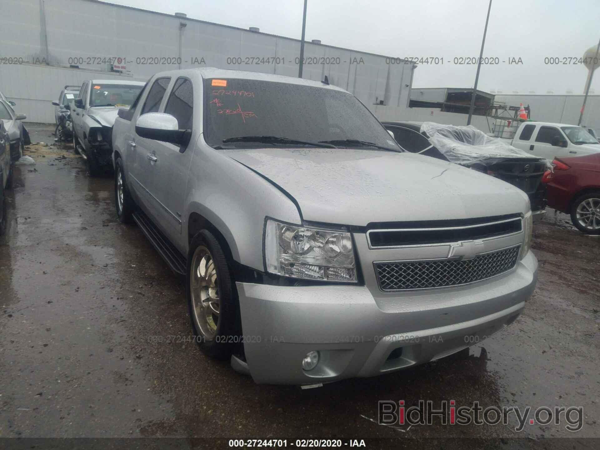 Photo 3GNVKGE00AG106678 - CHEVROLET AVALANCHE 2010
