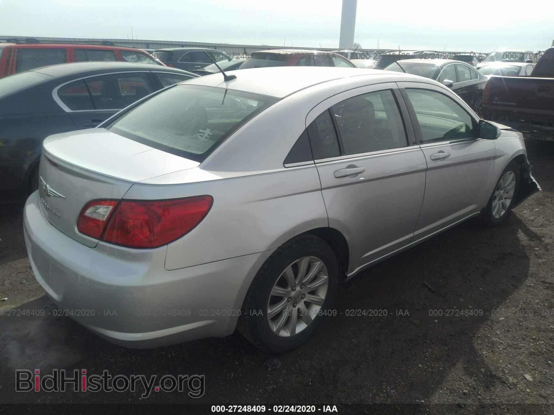 2010 CHRYSLER SEBRING - VIN: 1C3CC5FBXAN208180 - Фото 4