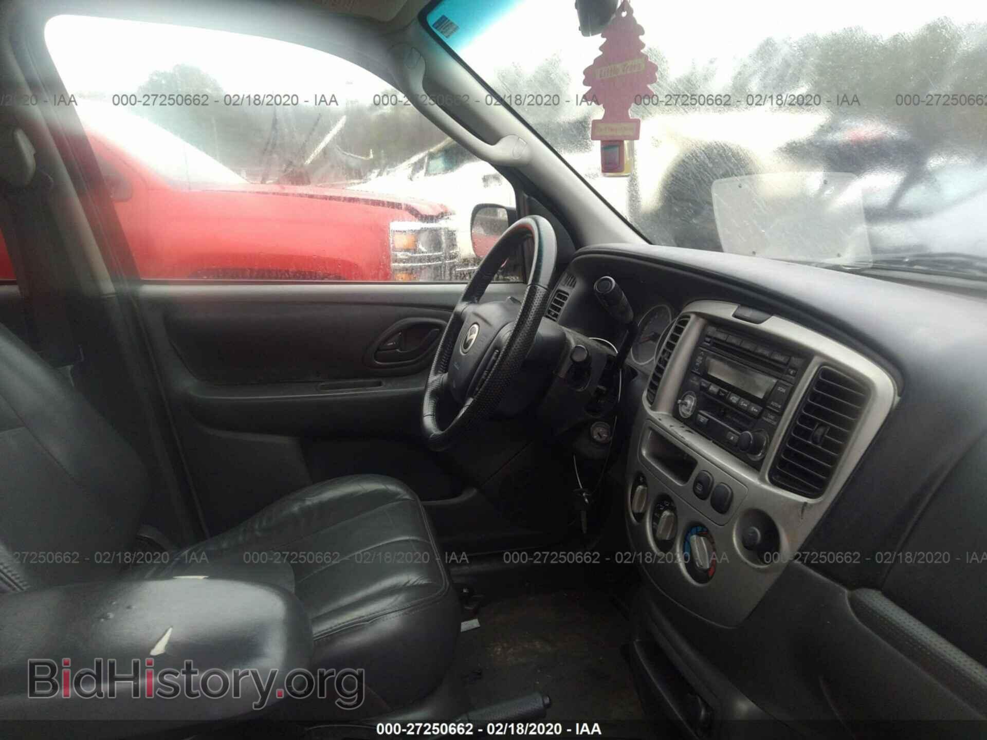 2004 MAZDA TRIBUTE - VIN: 4F2CZ06164KM22318 - Photo 5