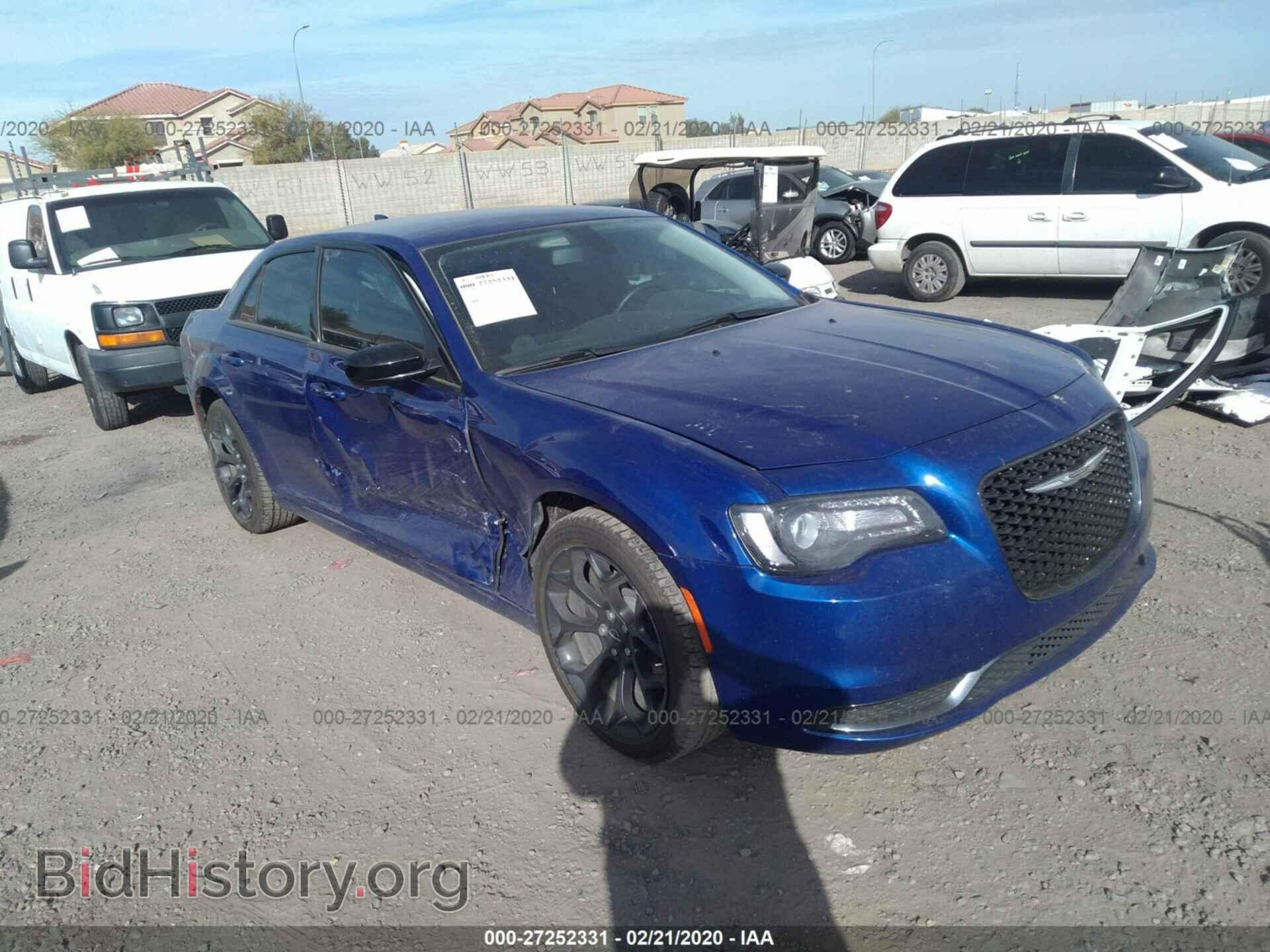 Фотография 2C3CCAAG8KH590084 - CHRYSLER 300 2019